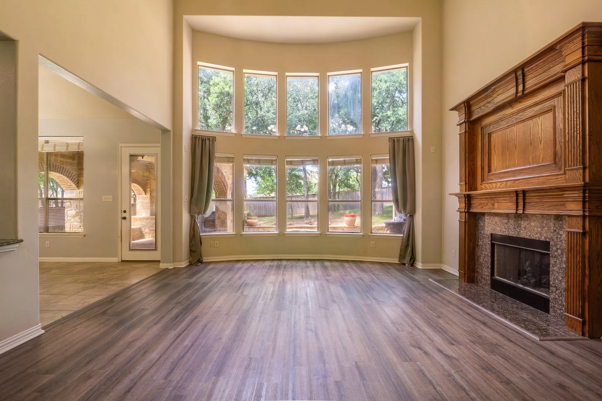 Single Family Residence For Sale in Tarrant County , 923 Wise Street, Keller, Texas 76248, 5 Bedroom, 4 Bathroom, 3 Garage spaces, 4,267 Sqft, built in 2005, mls#21307455, Real Estate Agent in Keller, Homes For Sale in Tarrant county, Homes For Sale in Keller, Realtor in Keller Texas, Real Estate Brokerage Independent Realty Texas, Luminita Cordes Realtor