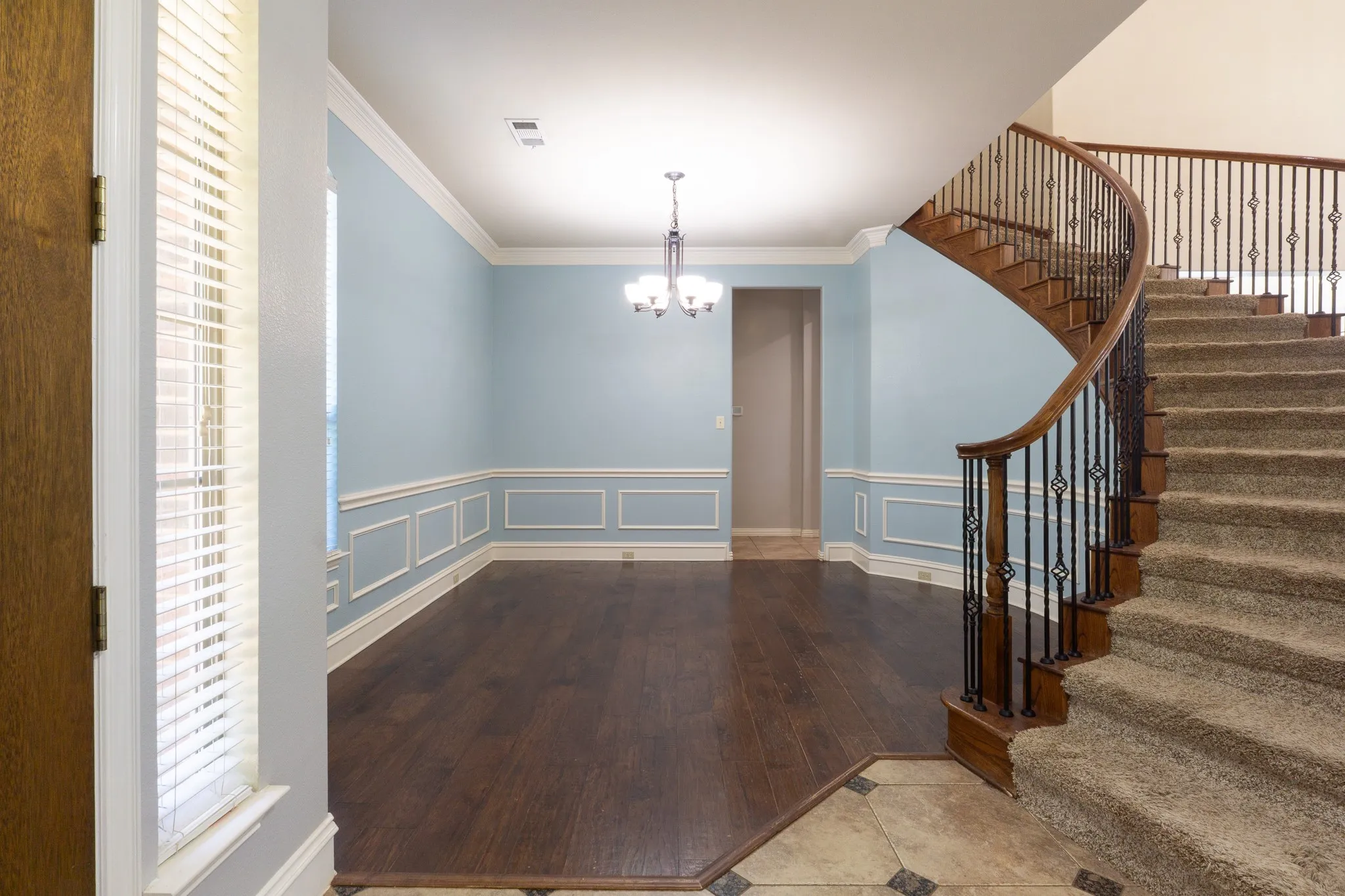 Single Family Residence For Sale in Tarrant County , 923 Wise Street, Keller, Texas 76248, 5 Bedroom, 4 Bathroom, 3 Garage spaces, 4,267 Sqft, built in 2005, mls#21307455, Real Estate Agent in Keller, Homes For Sale in Tarrant county, Homes For Sale in Keller, Realtor in Keller Texas, Real Estate Brokerage Independent Realty Texas, Luminita Cordes Realtor