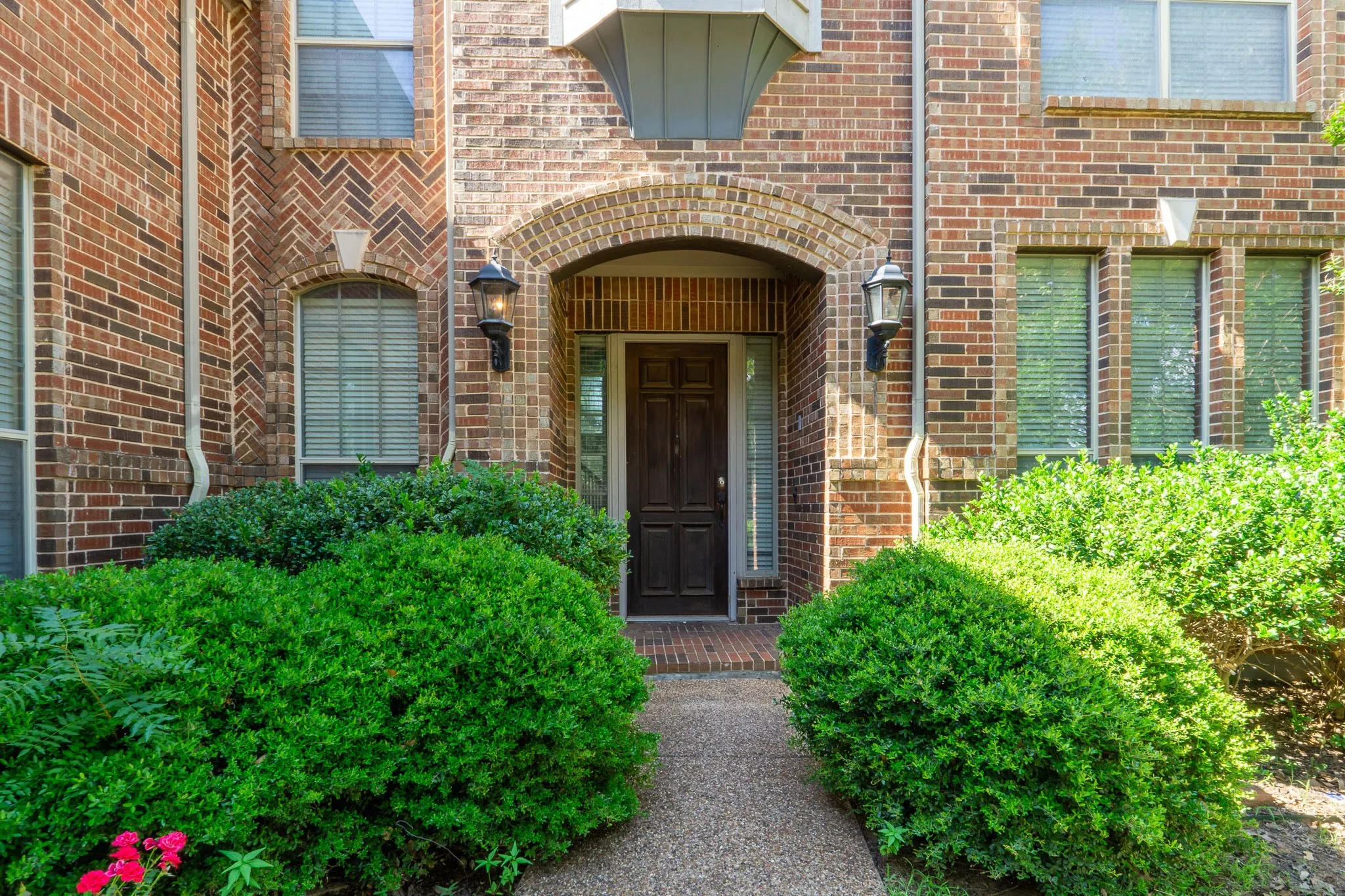 Single Family Residence For Sale in Tarrant County , 923 Wise Street, Keller, Texas 76248, 5 Bedroom, 4 Bathroom, 3 Garage spaces, 4,267 Sqft, built in 2005, mls#21307455, Real Estate Agent in Keller, Homes For Sale in Tarrant county, Homes For Sale in Keller, Realtor in Keller Texas, Real Estate Brokerage Independent Realty Texas, Luminita Cordes Realtor