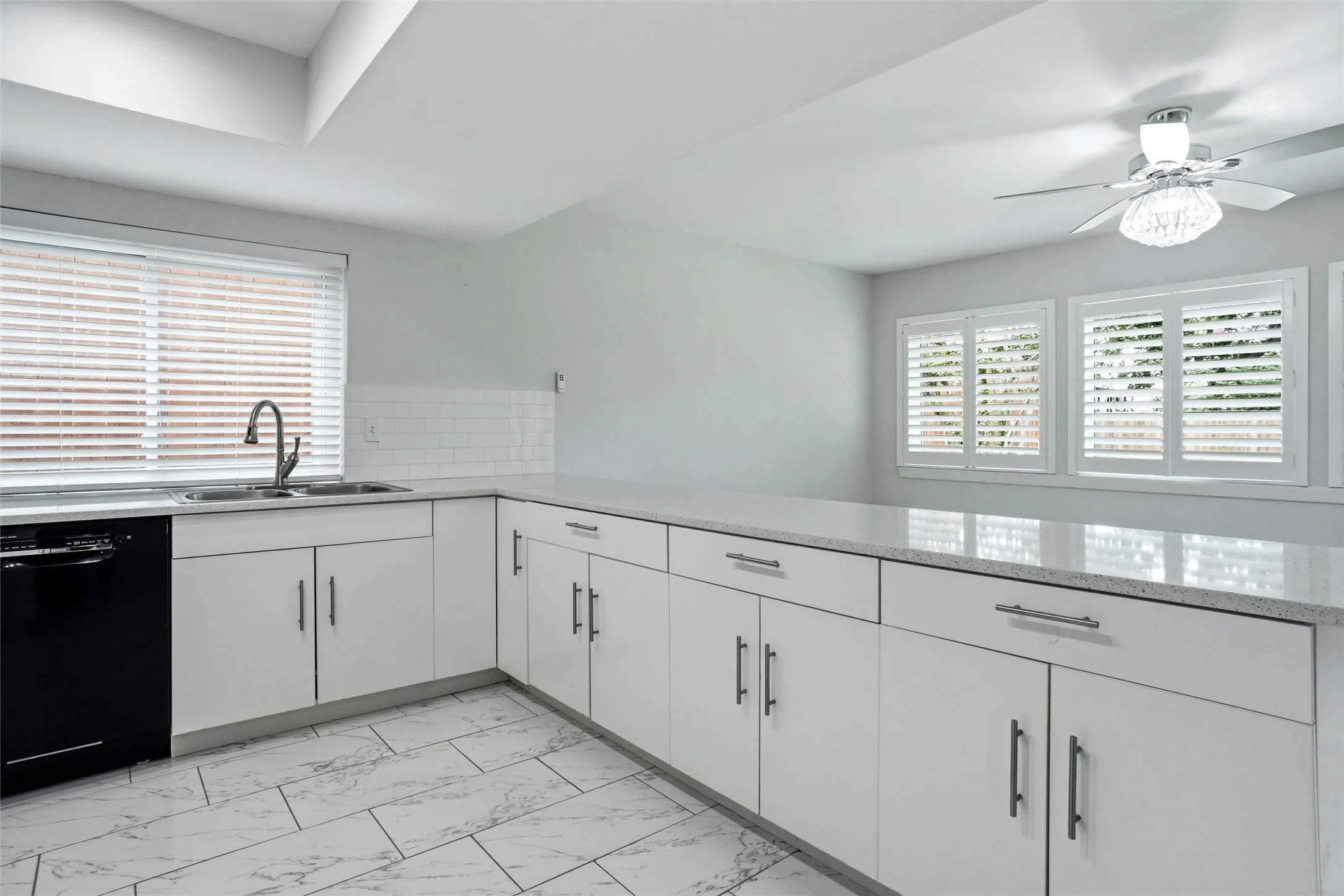 Single Family Residence For Sale in Tarrant County , 3104 Story Lane, Bedford, Texas 76021, 3 Bedroom, 2 Bathroom, 2 Garage spaces, 1,899 Sqft, built in 1977, mls#21284299, Real Estate Agent in Bedford, Homes For Sale in Tarrant county, Homes For Sale in Bedford, Realtor in Bedford Texas, Real Estate Brokerage Independent Realty Texas, Luminita Cordes Realtor