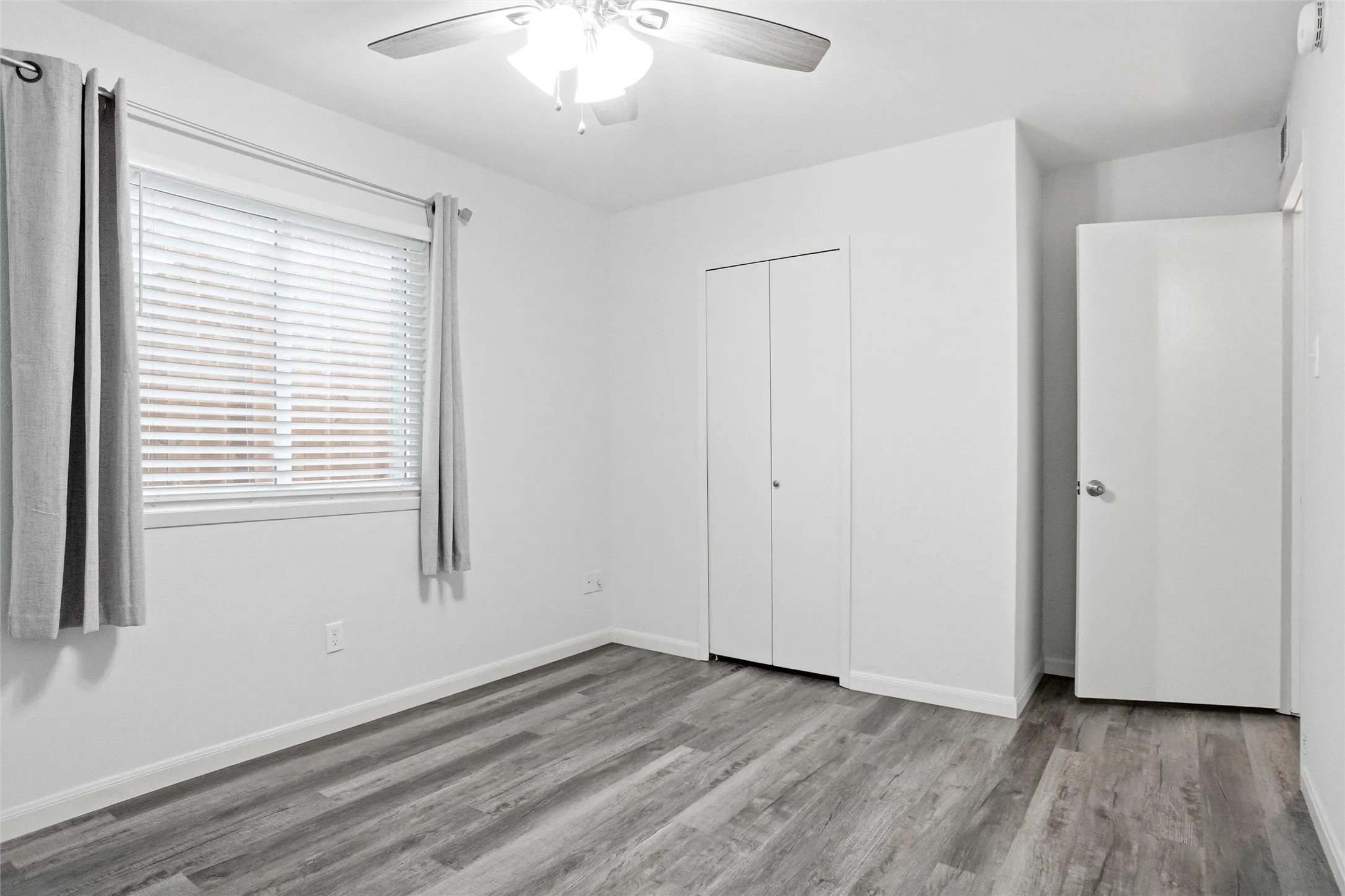Single Family Residence For Sale in Tarrant County , 3104 Story Lane, Bedford, Texas 76021, 3 Bedroom, 2 Bathroom, 2 Garage spaces, 1,899 Sqft, built in 1977, mls#21284299, Real Estate Agent in Bedford, Homes For Sale in Tarrant county, Homes For Sale in Bedford, Realtor in Bedford Texas, Real Estate Brokerage Independent Realty Texas, Luminita Cordes Realtor