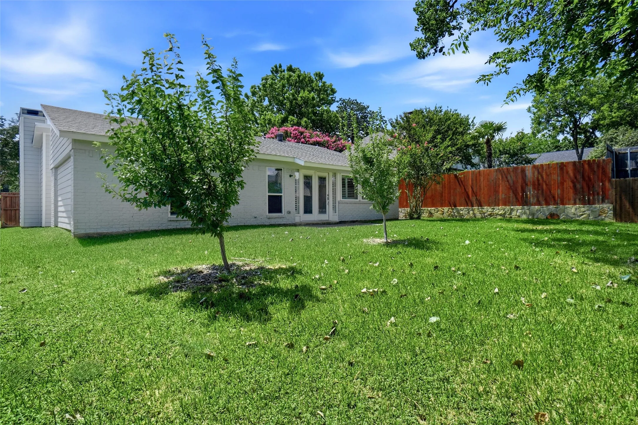 Single Family Residence For Sale in Tarrant County , 3104 Story Lane, Bedford, Texas 76021, 3 Bedroom, 2 Bathroom, 2 Garage spaces, 1,899 Sqft, built in 1977, mls#21284299, Real Estate Agent in Bedford, Homes For Sale in Tarrant county, Homes For Sale in Bedford, Realtor in Bedford Texas, Real Estate Brokerage Independent Realty Texas, Luminita Cordes Realtor