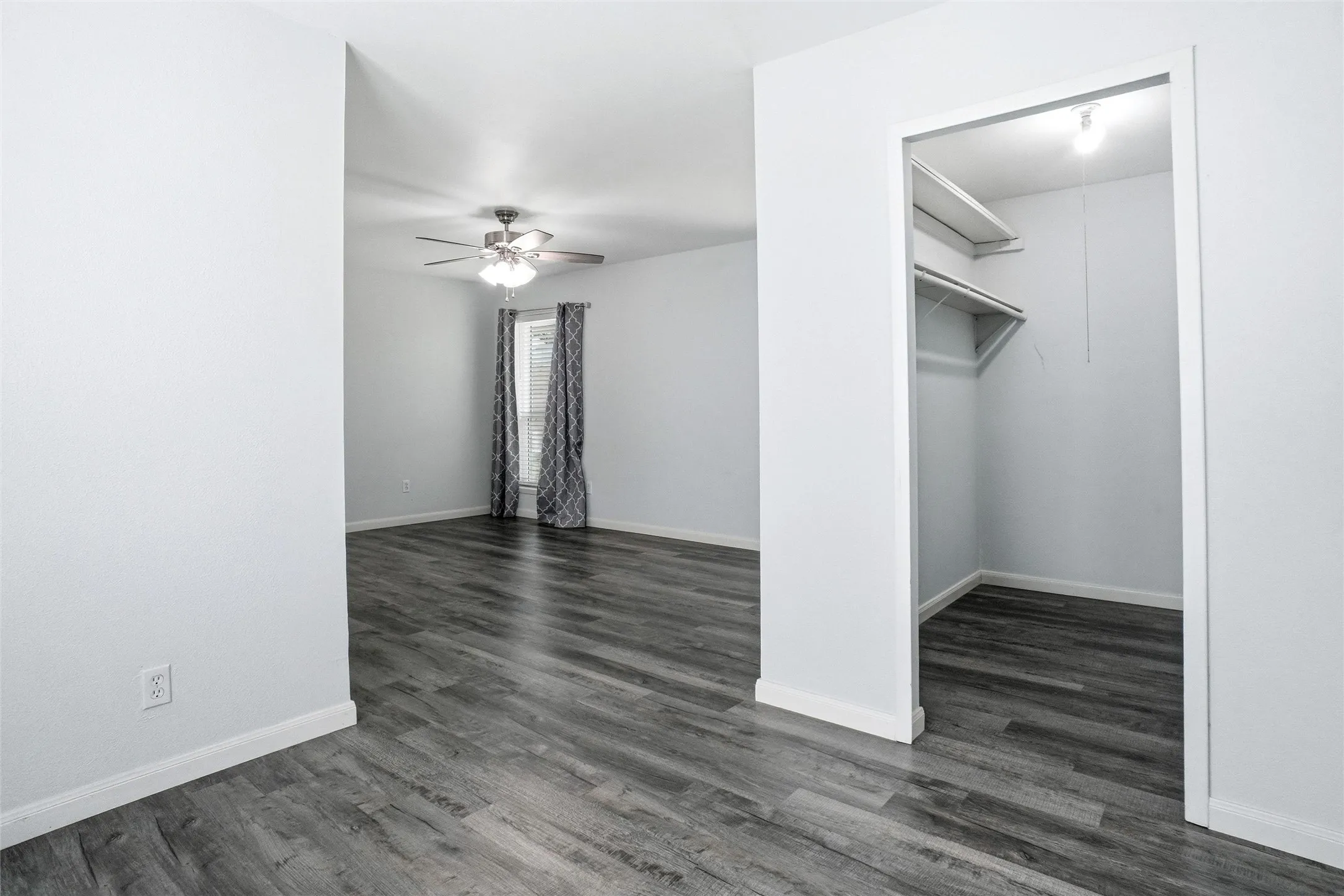Single Family Residence For Sale in Tarrant County , 3104 Story Lane, Bedford, Texas 76021, 3 Bedroom, 2 Bathroom, 2 Garage spaces, 1,899 Sqft, built in 1977, mls#21284299, Real Estate Agent in Bedford, Homes For Sale in Tarrant county, Homes For Sale in Bedford, Realtor in Bedford Texas, Real Estate Brokerage Independent Realty Texas, Luminita Cordes Realtor