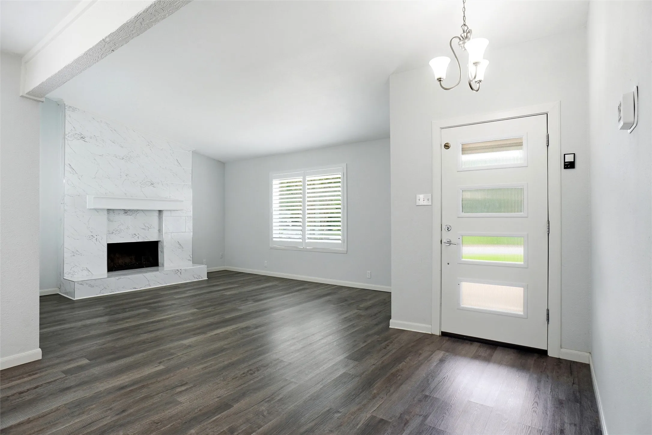 Single Family Residence For Sale in Tarrant County , 3104 Story Lane, Bedford, Texas 76021, 3 Bedroom, 2 Bathroom, 2 Garage spaces, 1,899 Sqft, built in 1977, mls#21284299, Real Estate Agent in Bedford, Homes For Sale in Tarrant county, Homes For Sale in Bedford, Realtor in Bedford Texas, Real Estate Brokerage Independent Realty Texas, Luminita Cordes Realtor