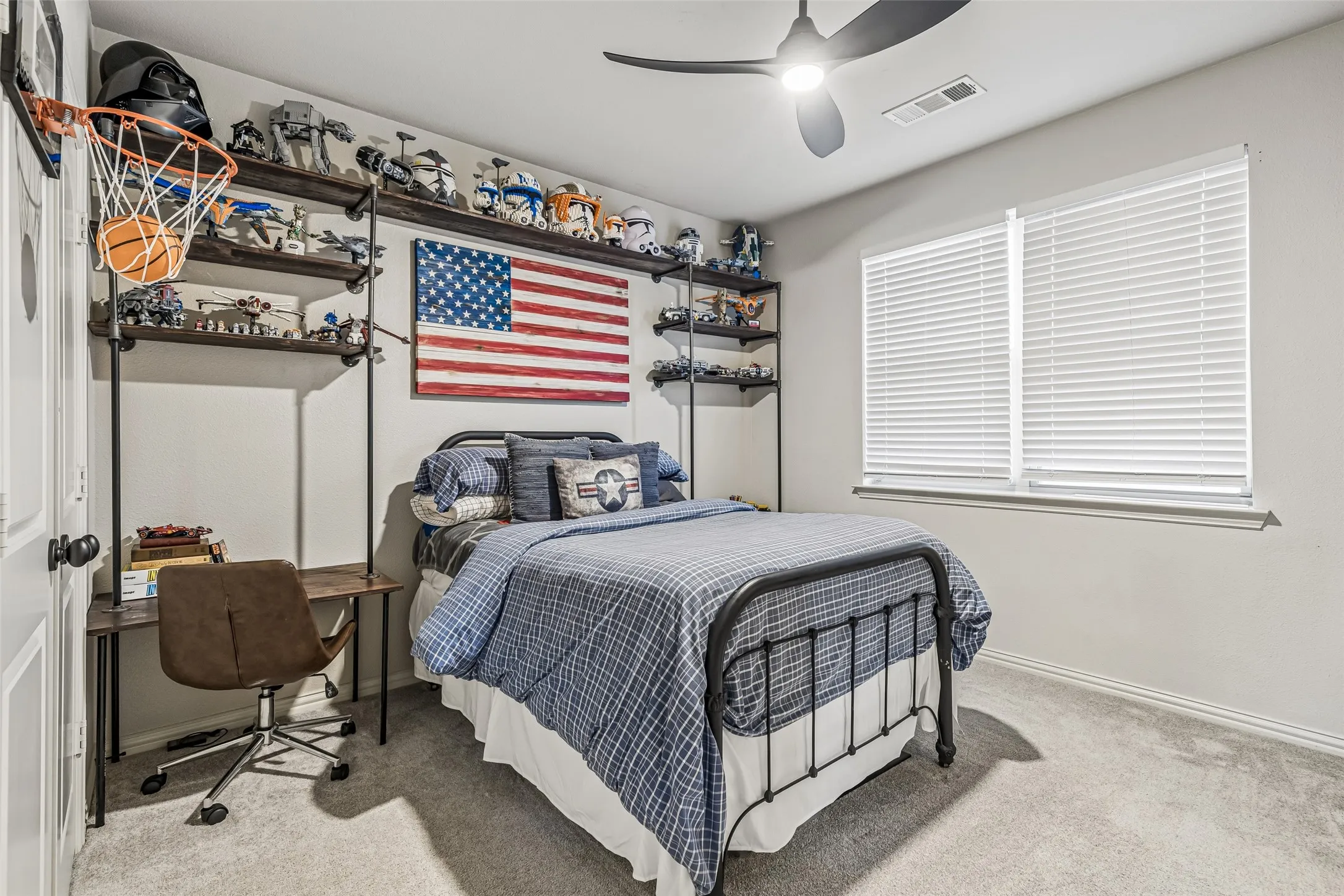 Single Family Residence For Sale in Denton County , 2206 Carrick Drive, Trophy Club, Texas 76262, 5 Bedrooms, 5 Bathrooms, 3 Garage spaces, 4,588 Sqft, built in 2010, Price $1,549,000, mls#21305178, Real Estate Agent in Trophy Club, Homes For Sale in Denton county, Homes For Sale in Trophy Club, Realtor in Trophy Club Texas, Real Estate Brokerage Independent Realty Texas, Luminita Cordes Realtor