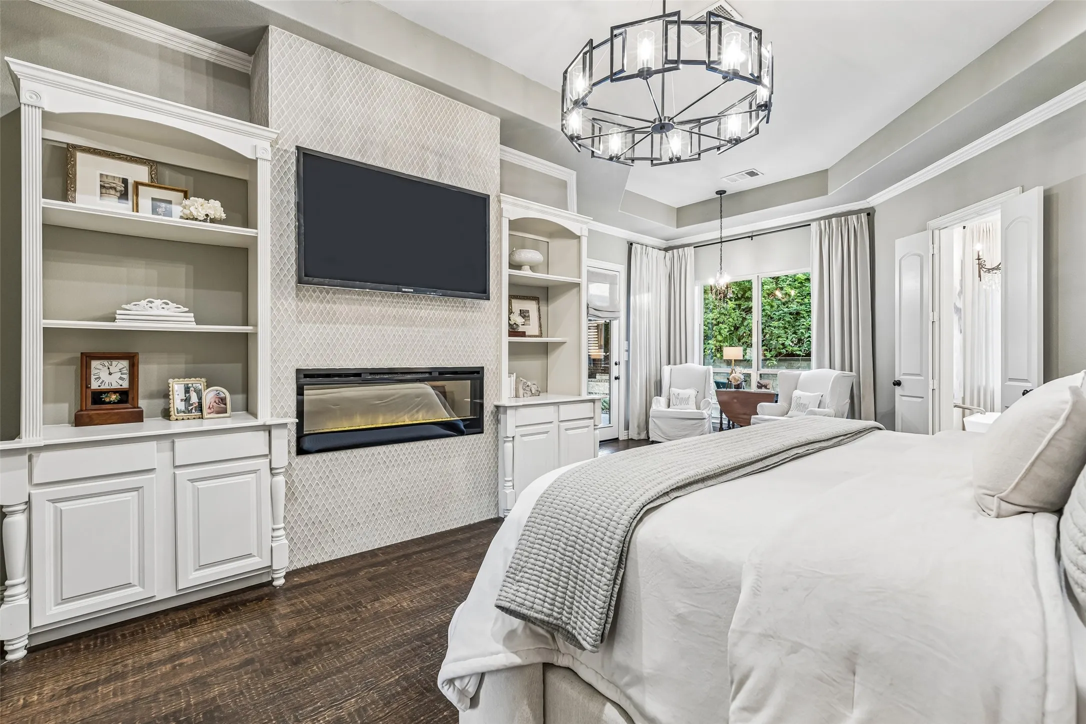 Single Family Residence For Sale in Denton County , 2206 Carrick Drive, Trophy Club, Texas 76262, 5 Bedrooms, 5 Bathrooms, 3 Garage spaces, 4,588 Sqft, built in 2010, Price $1,549,000, mls#21305178, Real Estate Agent in Trophy Club, Homes For Sale in Denton county, Homes For Sale in Trophy Club, Realtor in Trophy Club Texas, Real Estate Brokerage Independent Realty Texas, Luminita Cordes Realtor