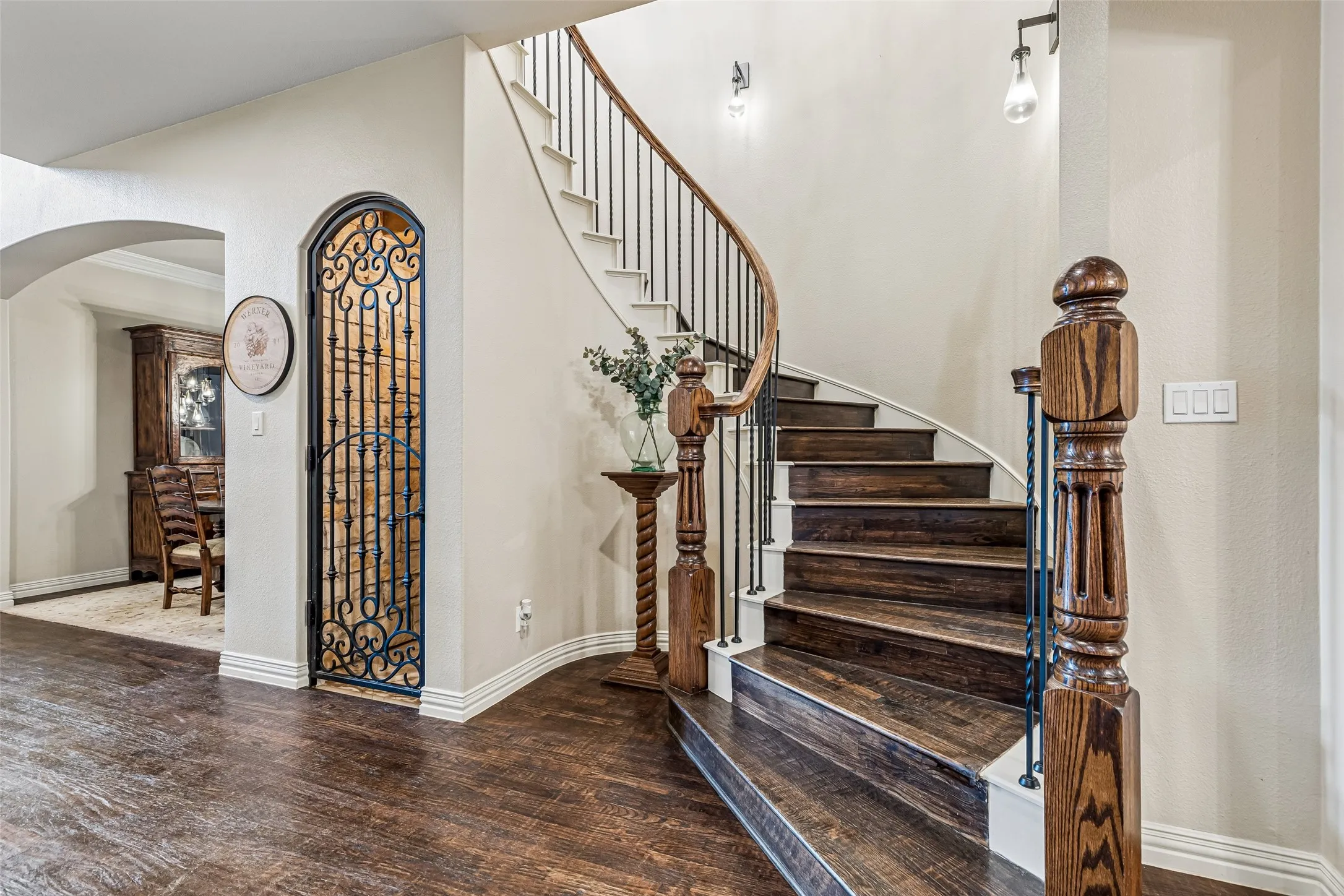 Single Family Residence For Sale in Denton County , 2206 Carrick Drive, Trophy Club, Texas 76262, 5 Bedrooms, 5 Bathrooms, 3 Garage spaces, 4,588 Sqft, built in 2010, Price $1,549,000, mls#21305178, Real Estate Agent in Trophy Club, Homes For Sale in Denton county, Homes For Sale in Trophy Club, Realtor in Trophy Club Texas, Real Estate Brokerage Independent Realty Texas, Luminita Cordes Realtor