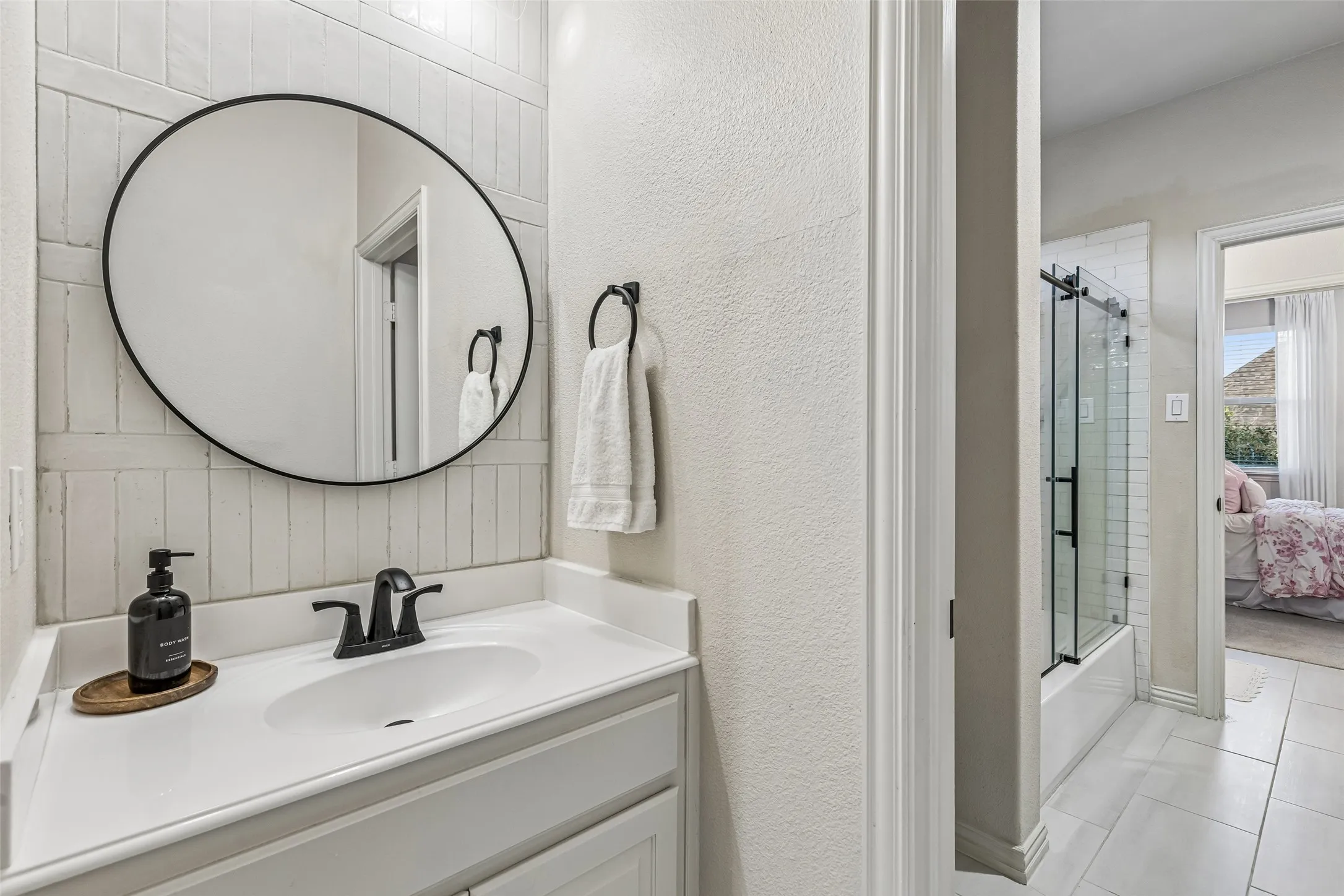 Single Family Residence For Sale in Denton County , 2206 Carrick Drive, Trophy Club, Texas 76262, 5 Bedrooms, 5 Bathrooms, 3 Garage spaces, 4,588 Sqft, built in 2010, Price $1,549,000, mls#21305178, Real Estate Agent in Trophy Club, Homes For Sale in Denton county, Homes For Sale in Trophy Club, Realtor in Trophy Club Texas, Real Estate Brokerage Independent Realty Texas, Luminita Cordes Realtor