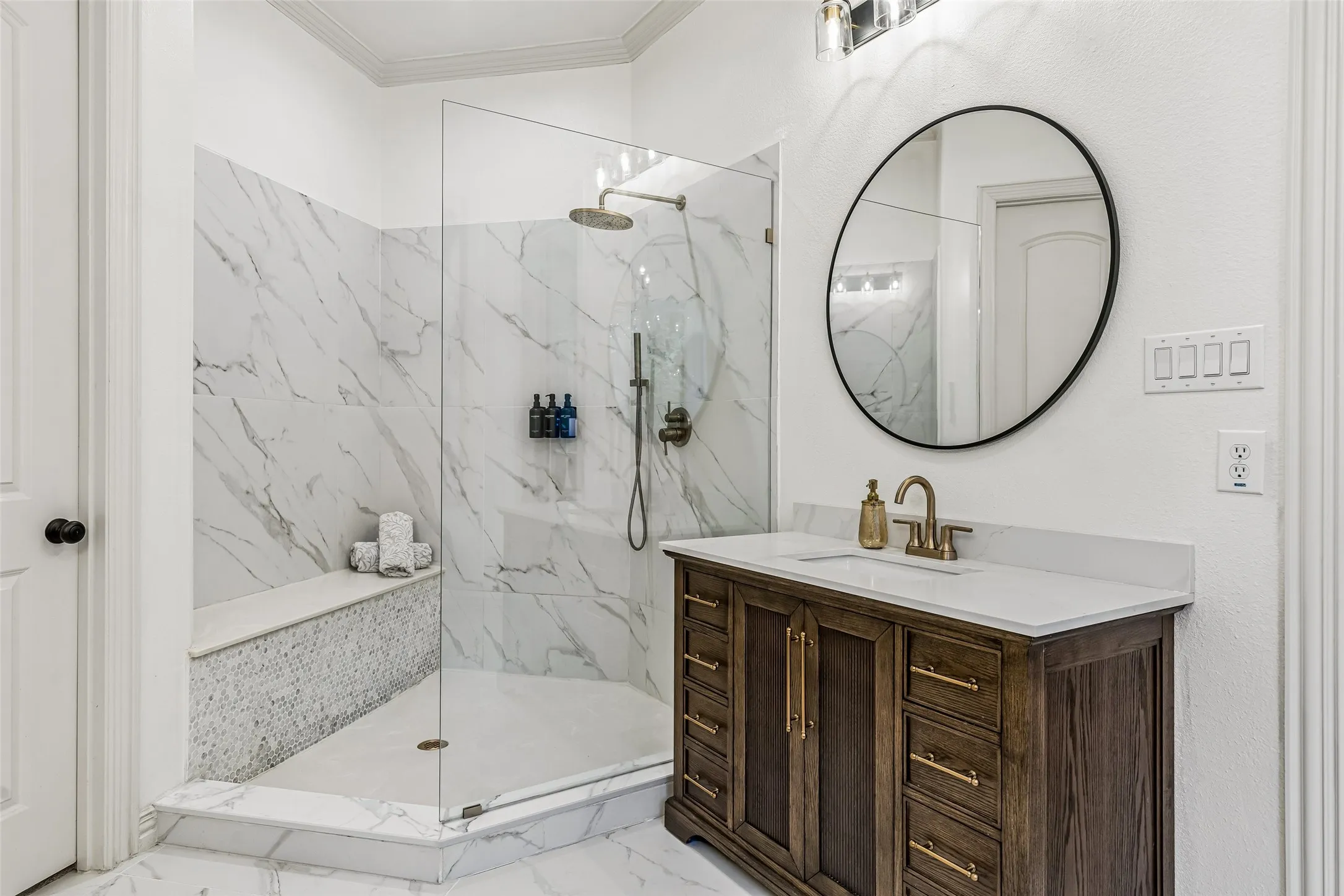 Single Family Residence For Sale in Denton County , 2206 Carrick Drive, Trophy Club, Texas 76262, 5 Bedrooms, 5 Bathrooms, 3 Garage spaces, 4,588 Sqft, built in 2010, Price $1,549,000, mls#21305178, Real Estate Agent in Trophy Club, Homes For Sale in Denton county, Homes For Sale in Trophy Club, Realtor in Trophy Club Texas, Real Estate Brokerage Independent Realty Texas, Luminita Cordes Realtor