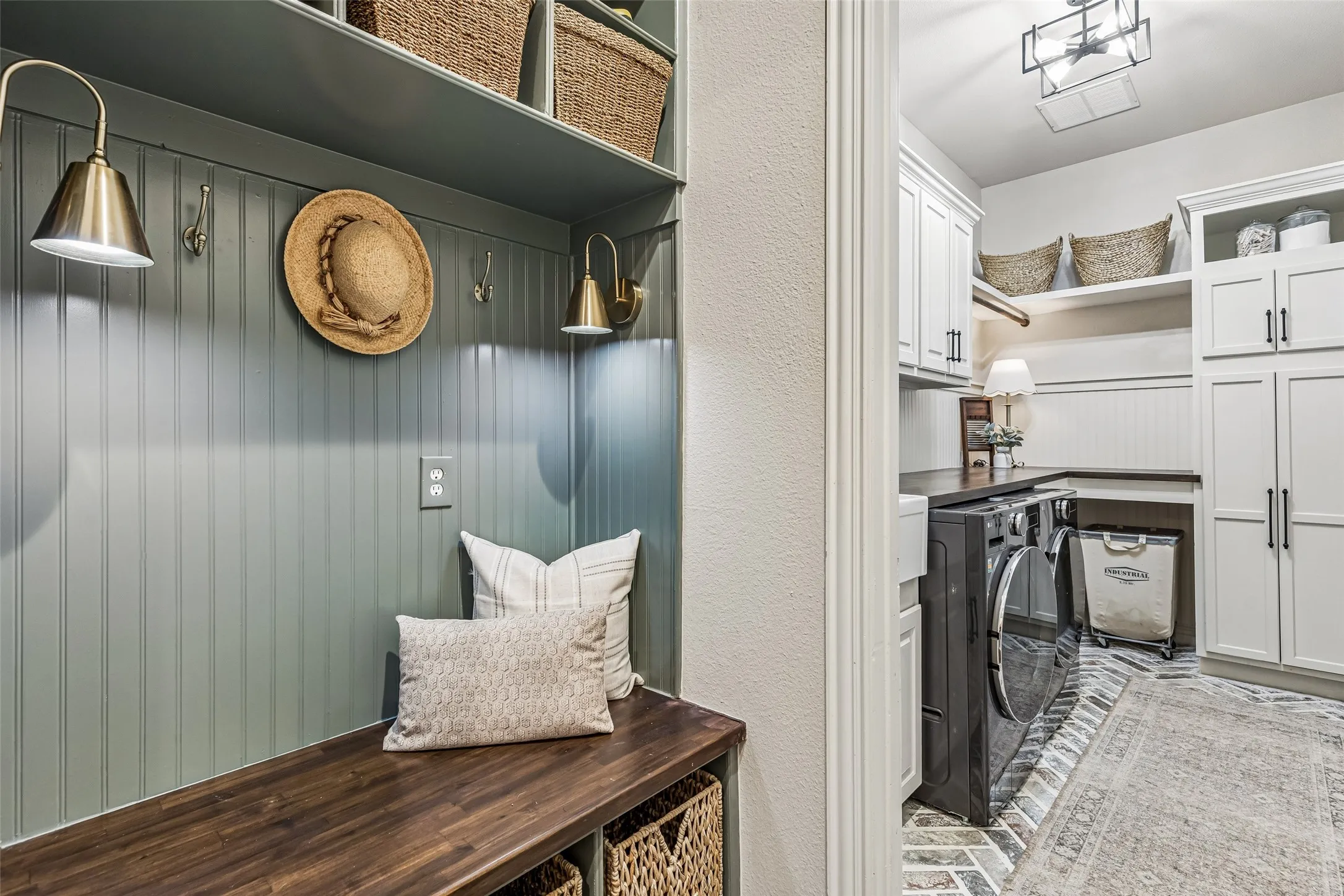 Single Family Residence For Sale in Denton County , 2206 Carrick Drive, Trophy Club, Texas 76262, 5 Bedrooms, 5 Bathrooms, 3 Garage spaces, 4,588 Sqft, built in 2010, Price $1,549,000, mls#21305178, Real Estate Agent in Trophy Club, Homes For Sale in Denton county, Homes For Sale in Trophy Club, Realtor in Trophy Club Texas, Real Estate Brokerage Independent Realty Texas, Luminita Cordes Realtor