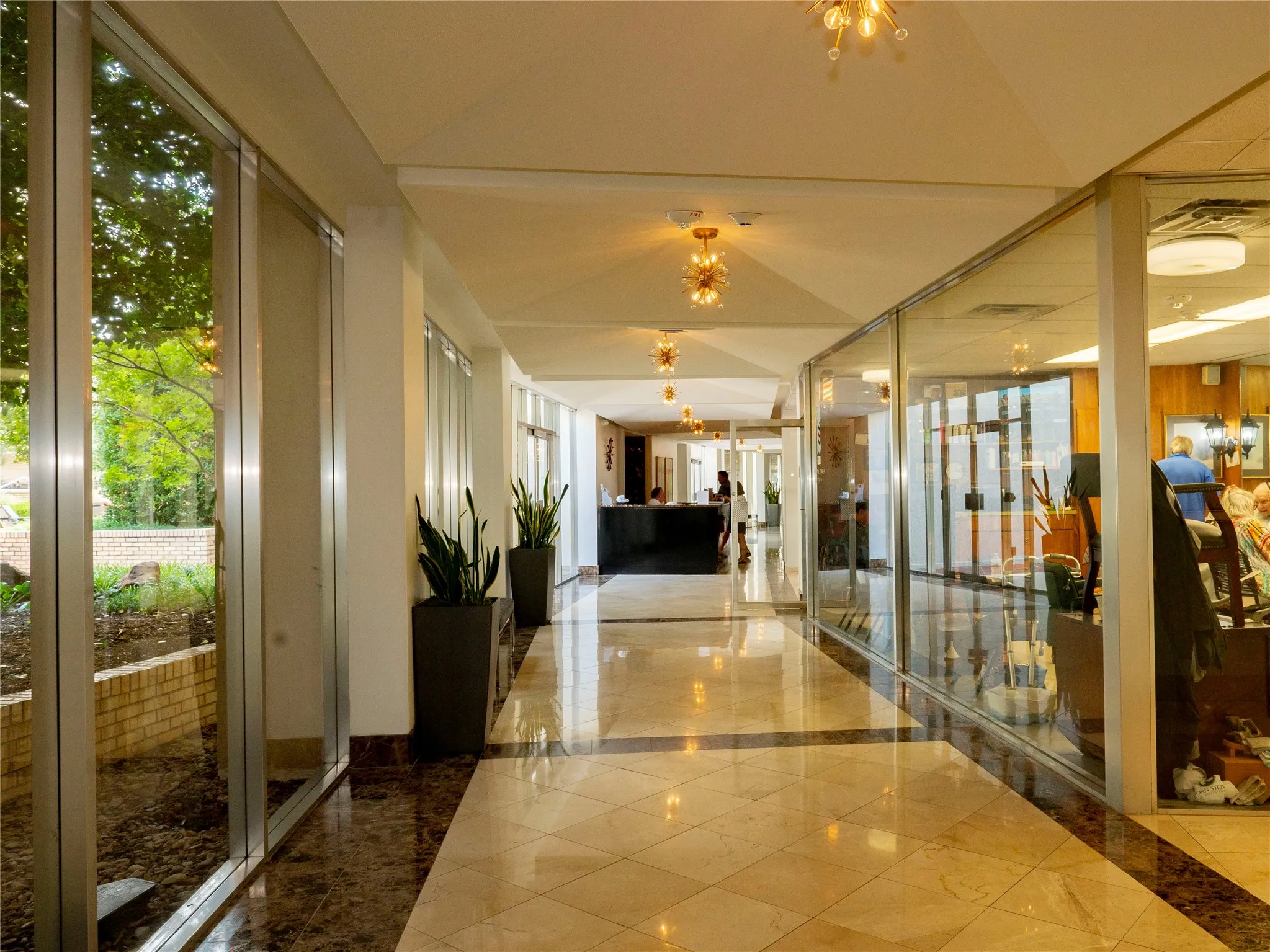Condominium For Sale in Dallas County , 6211 W Northwest Highway 1501, Dallas, Texas 75225, 3 Bedroom, 2 Bathroom, 2 Garage spaces, 1,673 Sqft, built in 1966, mls#21307974, Real Estate Agent in Dallas, Homes For Sale in Dallas county, Homes For Sale in Dallas, Realtor in Dallas Texas, Real Estate Brokerage Independent Realty Texas, Luminita Cordes Realtor