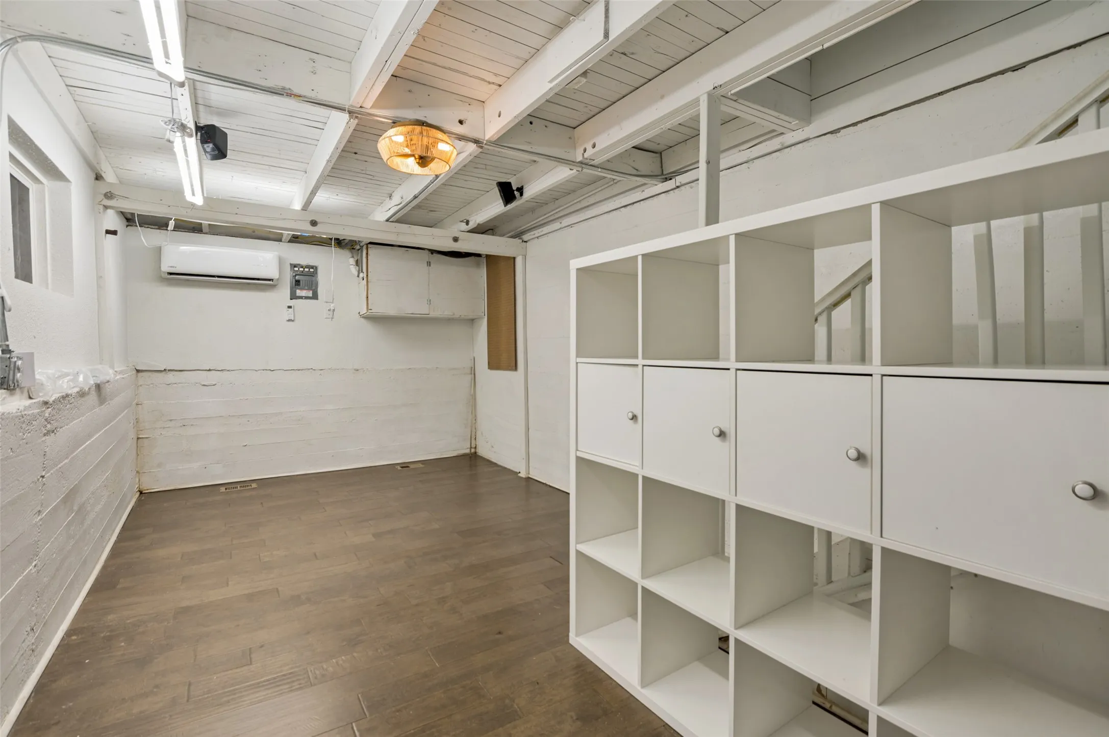 FABULOUS SPACE FOR OFFICE, STORAGE, ART STUDIO