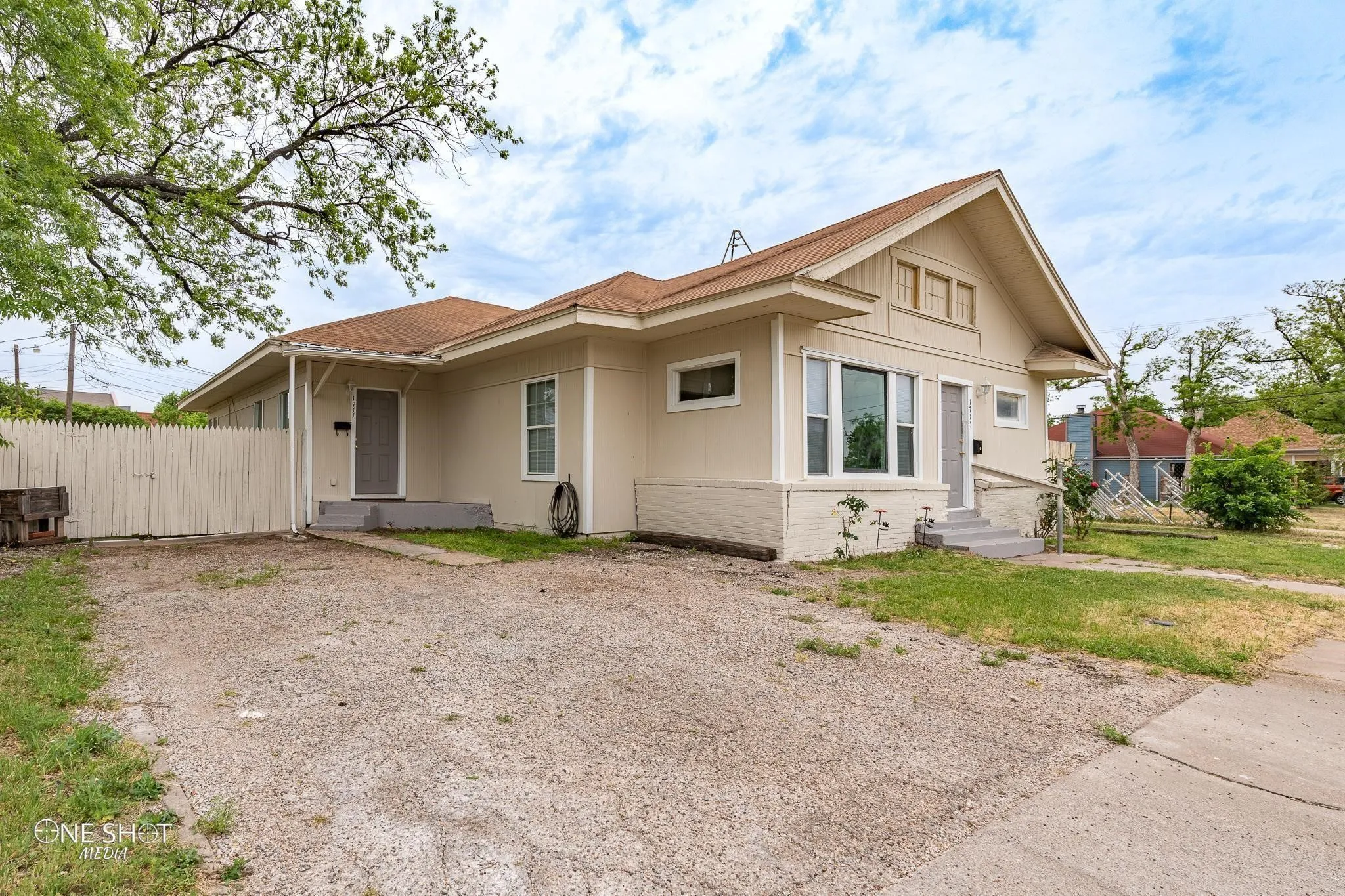 Triplex For Sale in Taylor County , 1711 N 3rd Street, Abilene, Texas 79603, 3 Bedroom, 3 Bathroom, Garage spaces, 0 Sqft, built in 1925, mls#21307737, Real Estate Agent in Abilene, Homes For Sale in Taylor county, Homes For Sale in Abilene, Realtor in Abilene Texas, Real Estate Brokerage Independent Realty Texas, Luminita Cordes Realtor