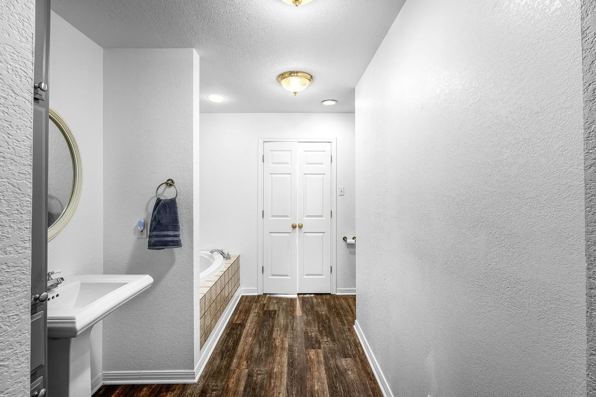 Single Family Residence For Sale in Mc Lennan County , 314 Jackson Heights, Lorena, Texas 76655, 4 Bedroom, 2 Bathroom, 3 Garage spaces, 1,952 Sqft, built in 2002, mls#21290327, Real Estate Agent in Lorena, Homes For Sale in Mc Lennan county, Homes For Sale in Lorena, Realtor in Lorena Texas, Real Estate Brokerage Independent Realty Texas, Luminita Cordes Realtor