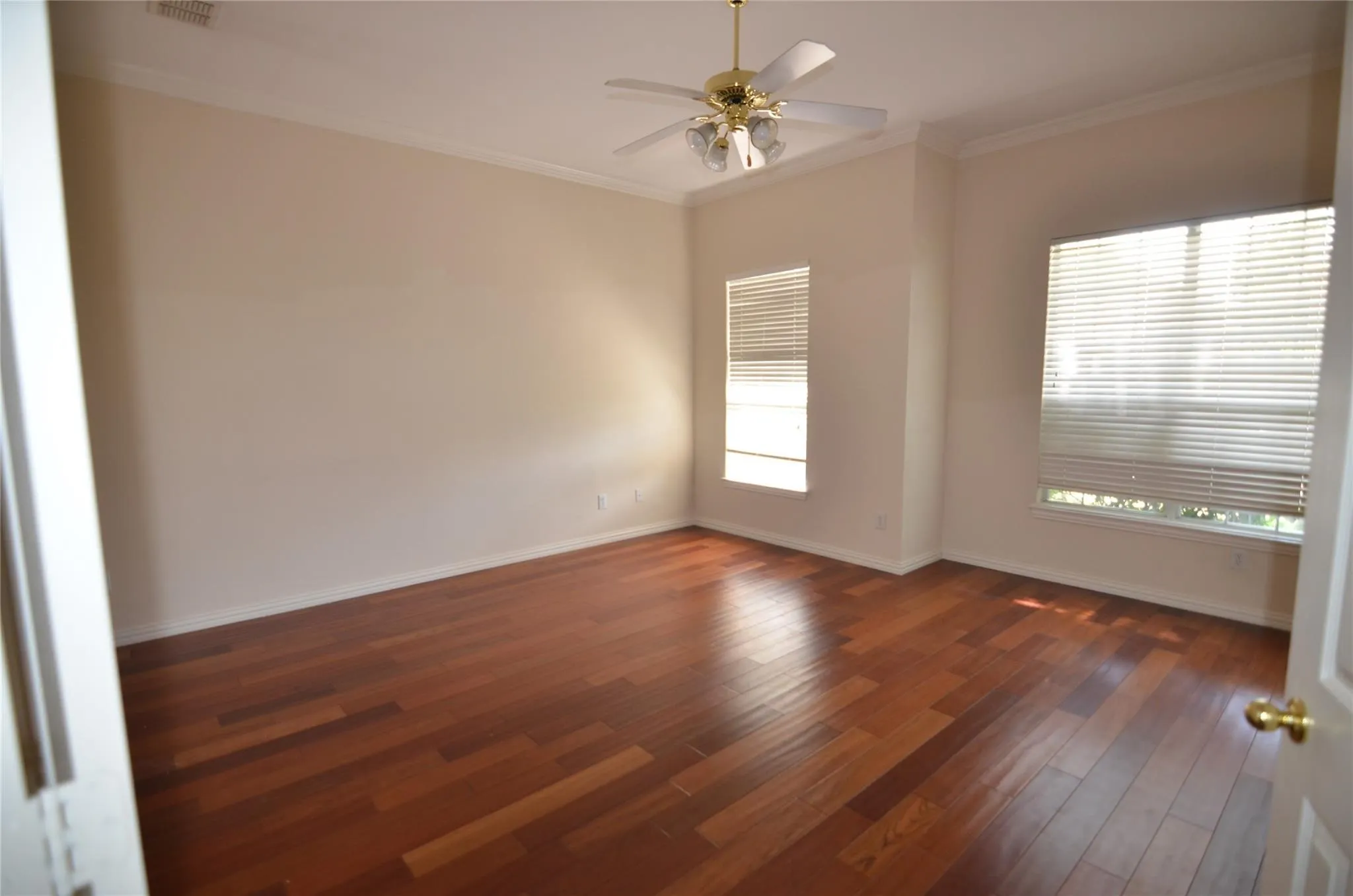 Single Family Residence For Rent in Collin County , 4309 Avebury Drive, Plano, Texas 75024, 5 Bedroom, 4 Bathroom, 2 Garage spaces, 3,111 Sqft, built in 1999, mls#21305774, Real Estate Agent in Plano, Homes For Rent in Collin county, Homes For Rent in Plano, Realtor in Plano Texas, Real Estate Brokerage Independent Realty Texas, Luminita Cordes Realtor
