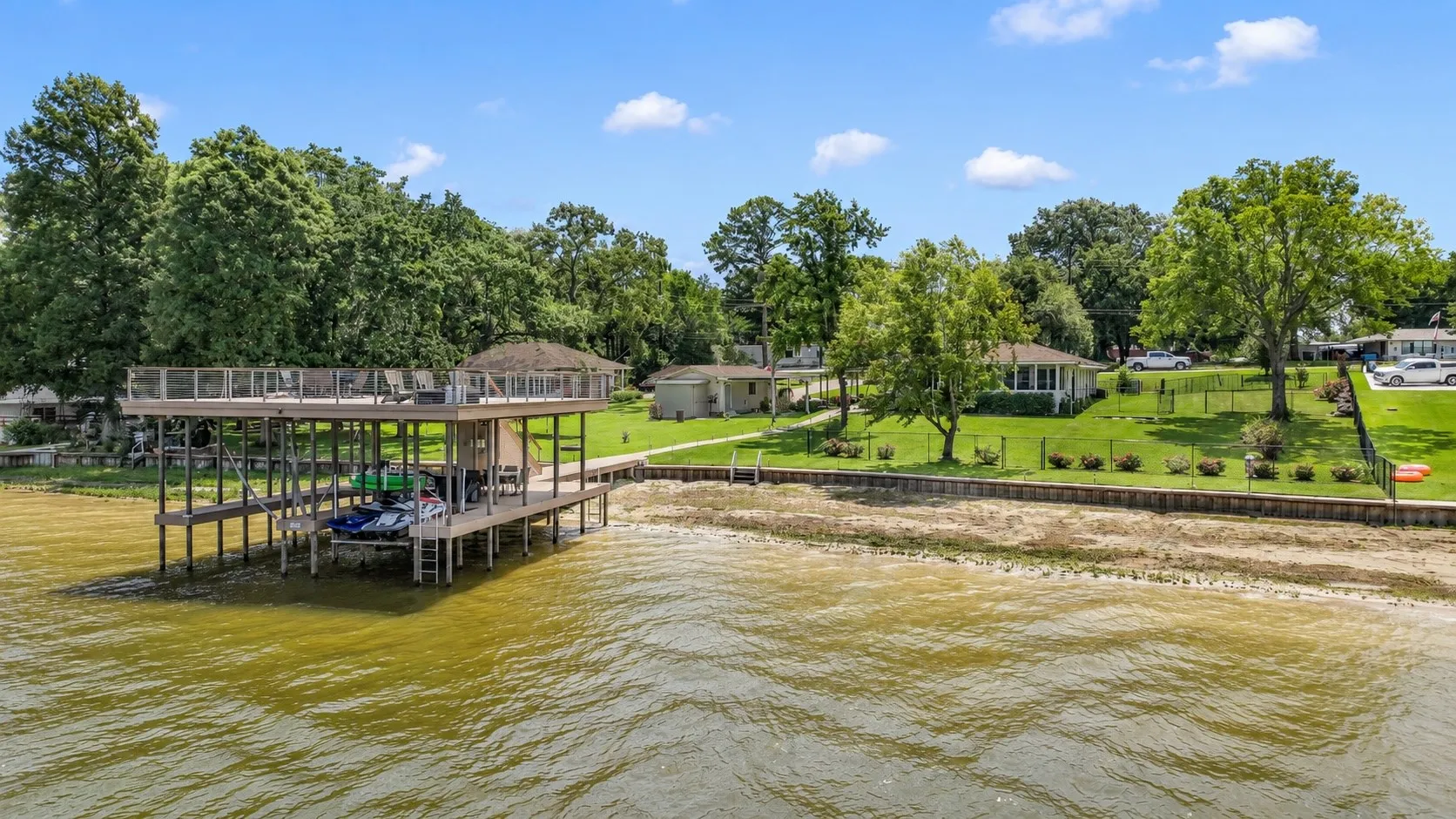 Single Family Residence For Sale in Henderson County , 14808 Shady Trail Circle, Eustace, Texas 75124, 2 Bedroom, 3 Bathroom, 1 Garage spaces, 2,004 Sqft, built in 1970, mls#21307141, Real Estate Agent in Eustace, Homes For Sale in Henderson county, Homes For Sale in Eustace, Realtor in Eustace Texas, Real Estate Brokerage Independent Realty Texas, Luminita Cordes Realtor