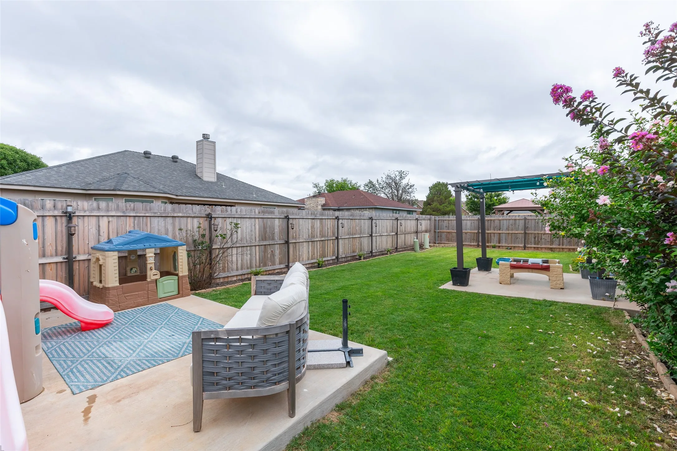 Single Family Residence For Sale in Taylor County , 3133 Sterling Street, Abilene, Texas 79606, 3 Bedroom, 2 Bathroom, 2 Garage spaces, 1,604 Sqft, built in 2008, mls#21307533, Real Estate Agent in Abilene, Homes For Sale in Taylor county, Homes For Sale in Abilene, Realtor in Abilene Texas, Real Estate Brokerage Independent Realty Texas, Luminita Cordes Realtor