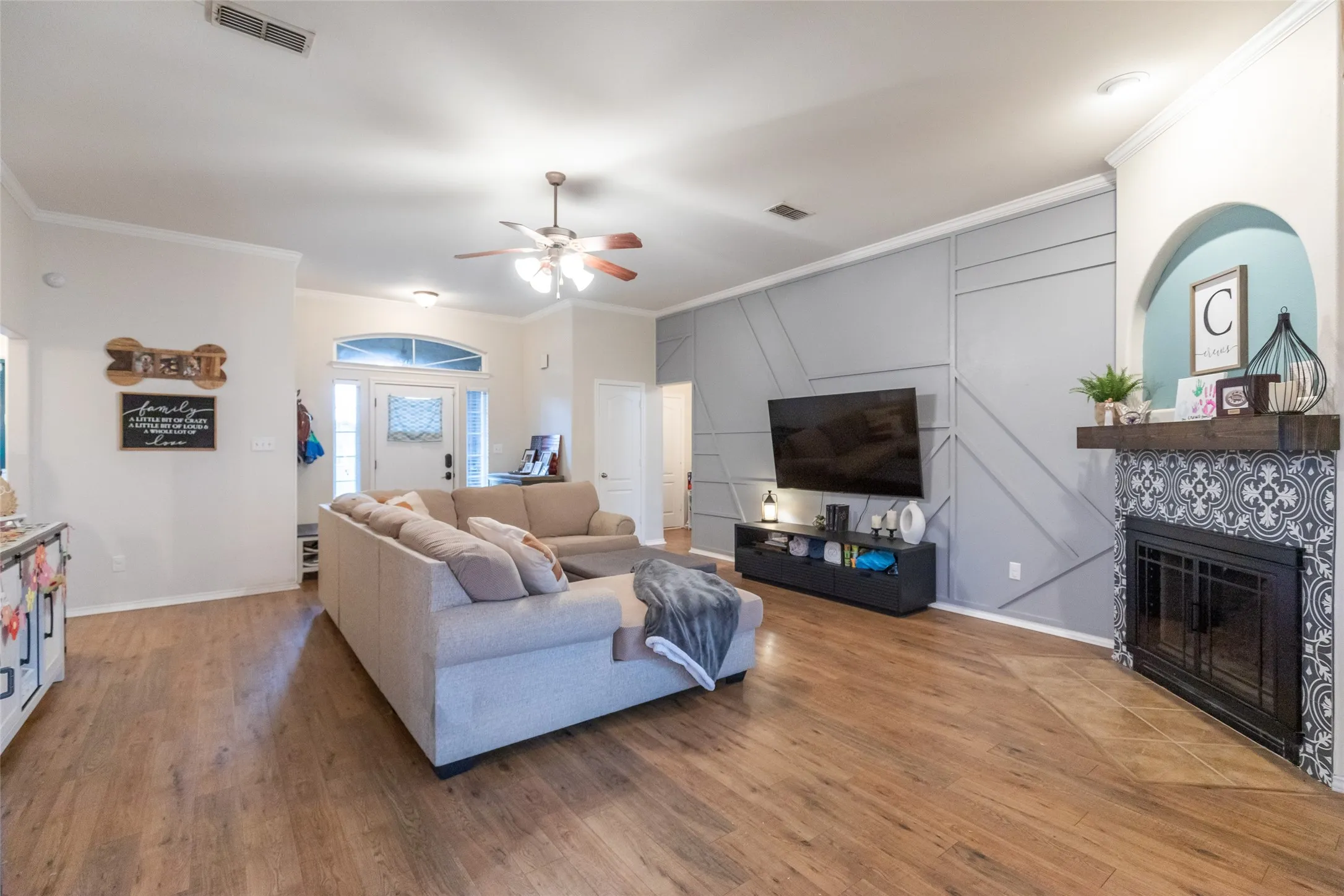 Single Family Residence For Sale in Taylor County , 3133 Sterling Street, Abilene, Texas 79606, 3 Bedroom, 2 Bathroom, 2 Garage spaces, 1,604 Sqft, built in 2008, mls#21307533, Real Estate Agent in Abilene, Homes For Sale in Taylor county, Homes For Sale in Abilene, Realtor in Abilene Texas, Real Estate Brokerage Independent Realty Texas, Luminita Cordes Realtor