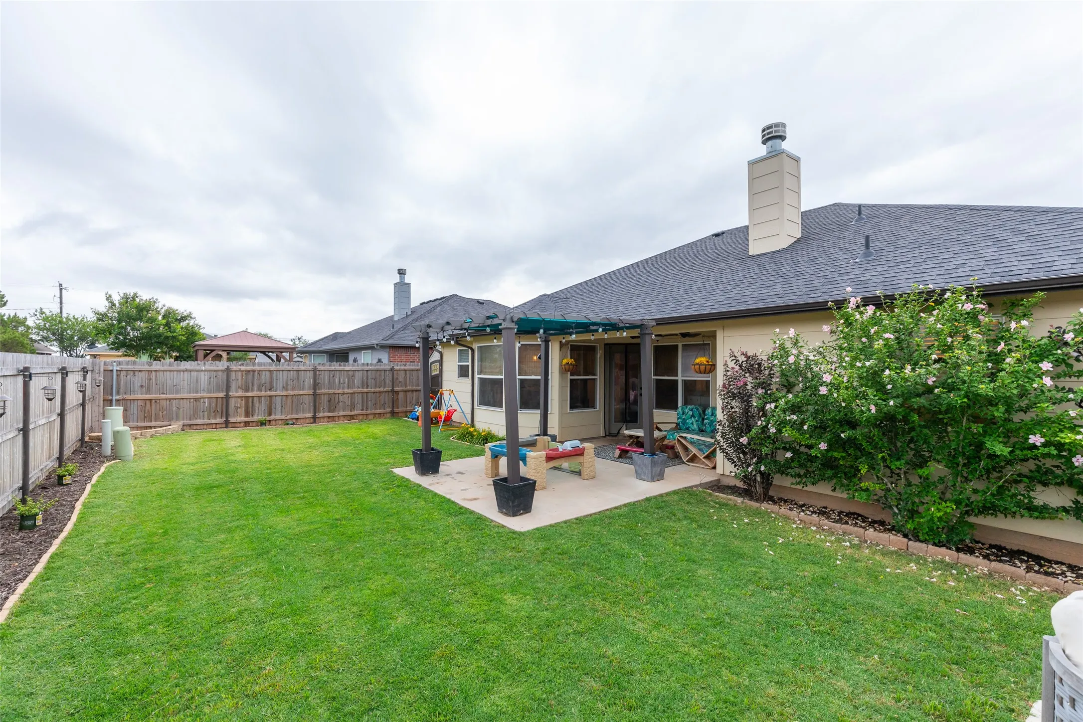 Single Family Residence For Sale in Taylor County , 3133 Sterling Street, Abilene, Texas 79606, 3 Bedroom, 2 Bathroom, 2 Garage spaces, 1,604 Sqft, built in 2008, mls#21307533, Real Estate Agent in Abilene, Homes For Sale in Taylor county, Homes For Sale in Abilene, Realtor in Abilene Texas, Real Estate Brokerage Independent Realty Texas, Luminita Cordes Realtor