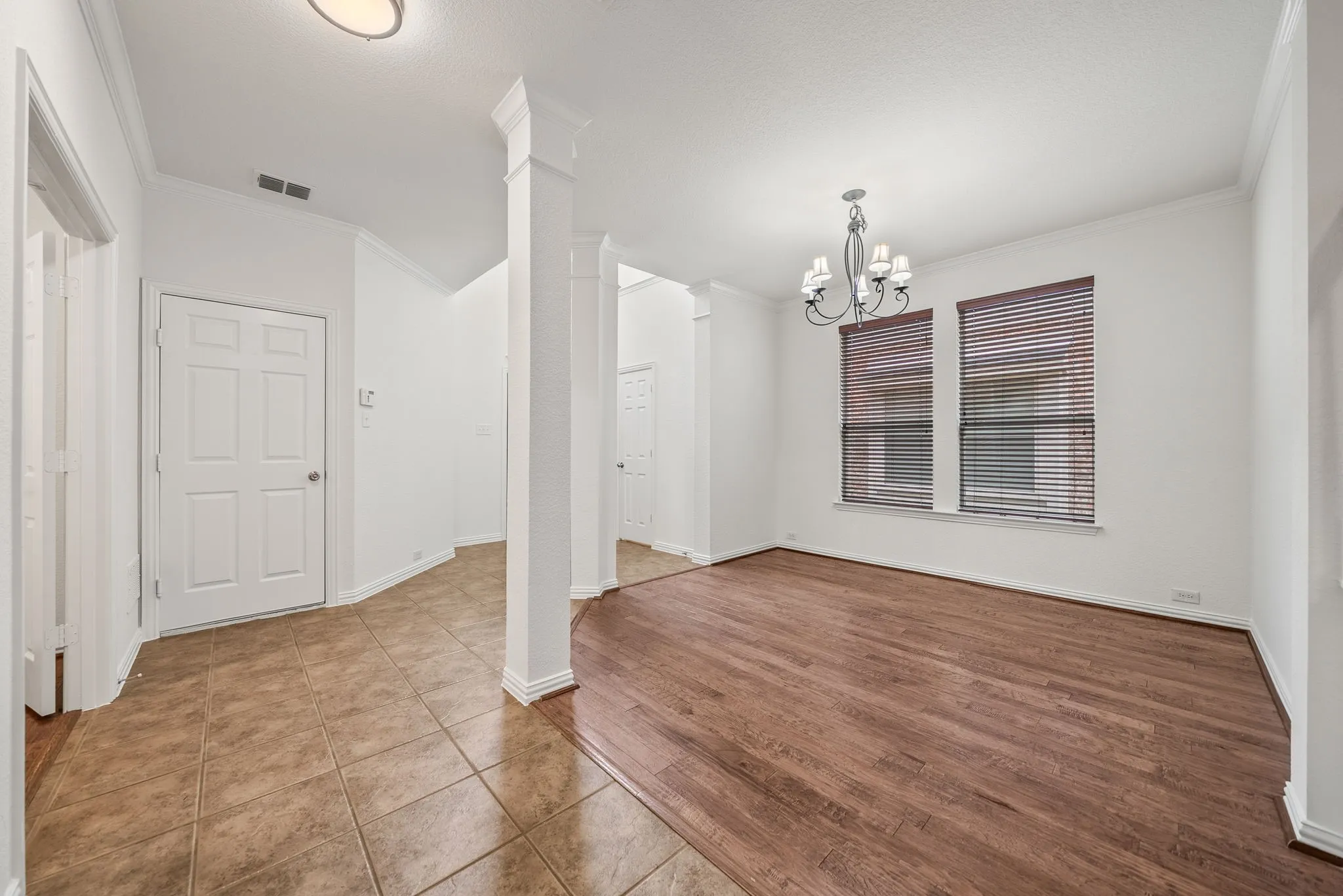 Single Family Residence For Sale in Denton County , 325 Kirby Drive, Argyle, Texas 76226, 4 Bedroom, 3 Bathroom, 2 Garage spaces, 2,475 Sqft, built in 2006, mls#21308088, Real Estate Agent in Argyle, Homes For Sale in Denton county, Homes For Sale in Argyle, Realtor in Argyle Texas, Real Estate Brokerage Independent Realty Texas, Luminita Cordes Realtor