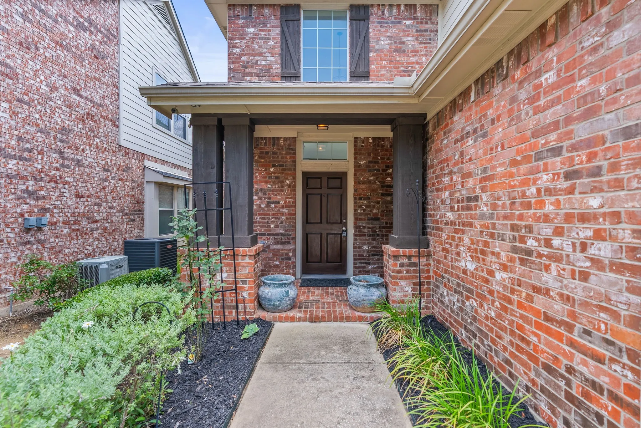 Single Family Residence For Sale in Denton County , 325 Kirby Drive, Argyle, Texas 76226, 4 Bedroom, 3 Bathroom, 2 Garage spaces, 2,475 Sqft, built in 2006, mls#21308088, Real Estate Agent in Argyle, Homes For Sale in Denton county, Homes For Sale in Argyle, Realtor in Argyle Texas, Real Estate Brokerage Independent Realty Texas, Luminita Cordes Realtor