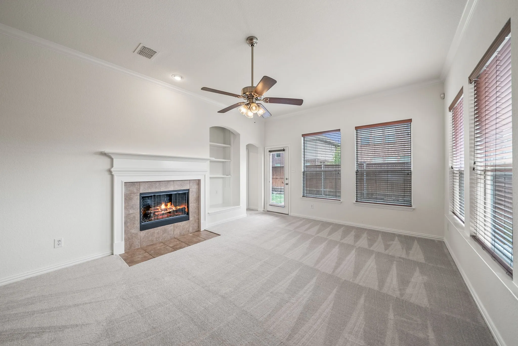 Single Family Residence For Sale in Denton County , 325 Kirby Drive, Argyle, Texas 76226, 4 Bedroom, 3 Bathroom, 2 Garage spaces, 2,475 Sqft, built in 2006, mls#21308088, Real Estate Agent in Argyle, Homes For Sale in Denton county, Homes For Sale in Argyle, Realtor in Argyle Texas, Real Estate Brokerage Independent Realty Texas, Luminita Cordes Realtor