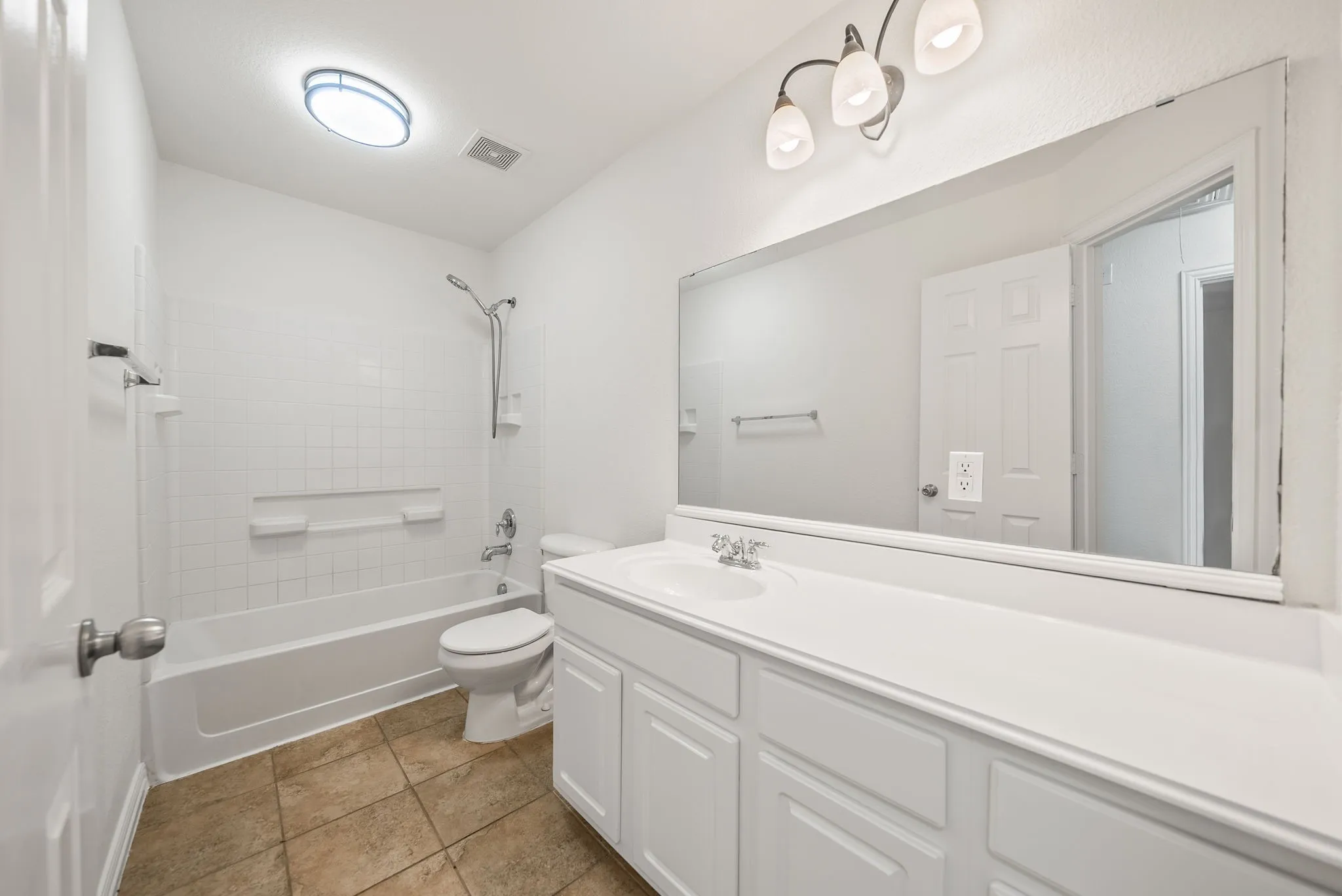 Single Family Residence For Sale in Denton County , 325 Kirby Drive, Argyle, Texas 76226, 4 Bedroom, 3 Bathroom, 2 Garage spaces, 2,475 Sqft, built in 2006, mls#21308088, Real Estate Agent in Argyle, Homes For Sale in Denton county, Homes For Sale in Argyle, Realtor in Argyle Texas, Real Estate Brokerage Independent Realty Texas, Luminita Cordes Realtor