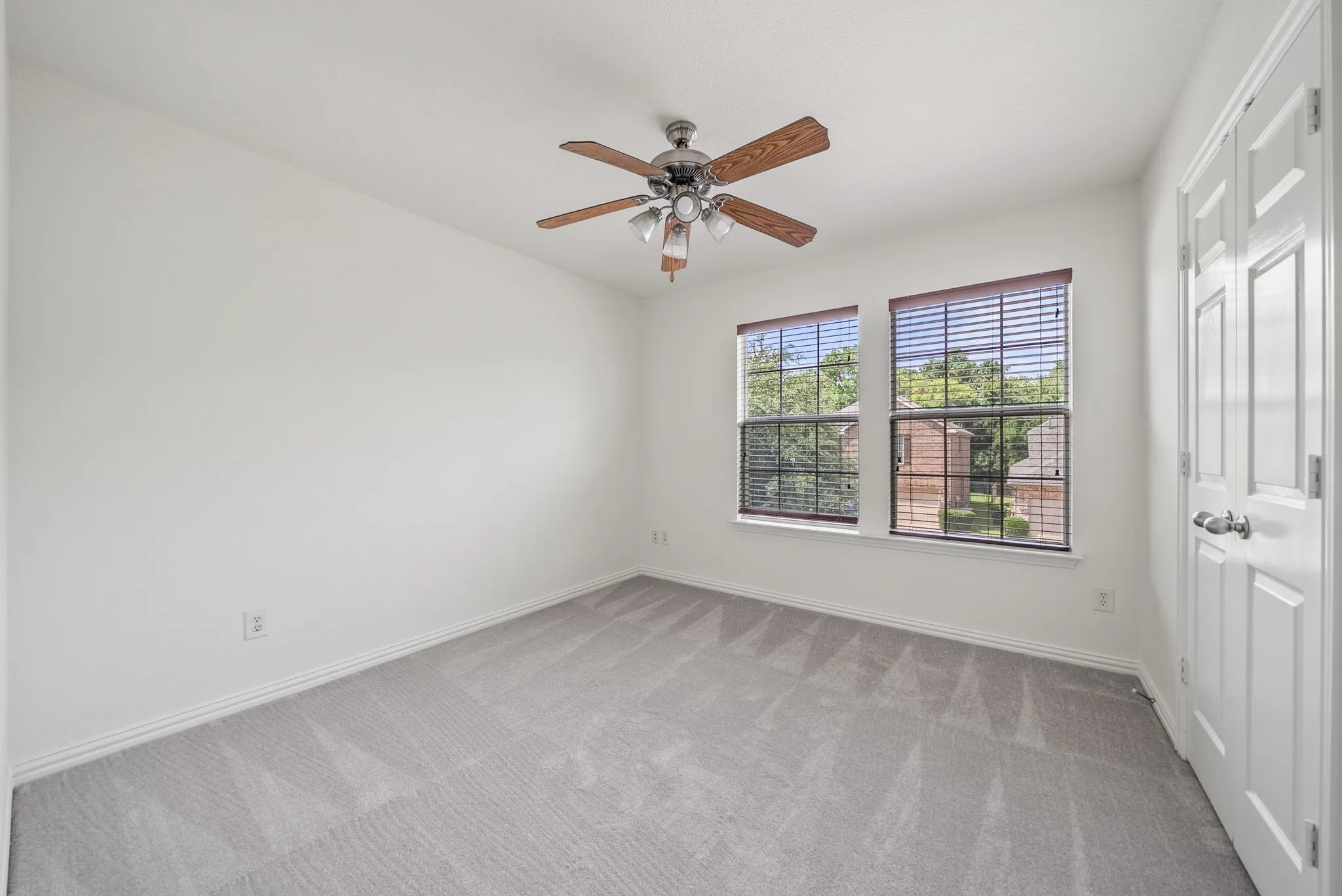 Single Family Residence For Sale in Denton County , 325 Kirby Drive, Argyle, Texas 76226, 4 Bedroom, 3 Bathroom, 2 Garage spaces, 2,475 Sqft, built in 2006, mls#21308088, Real Estate Agent in Argyle, Homes For Sale in Denton county, Homes For Sale in Argyle, Realtor in Argyle Texas, Real Estate Brokerage Independent Realty Texas, Luminita Cordes Realtor