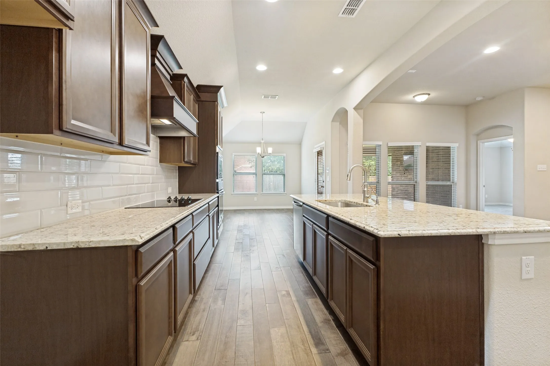 Single Family Residence For Sale in Kaufman County , 343 Blanco Drive, Forney, Texas 75126, 3 Bedroom, 2 Bathroom, 2 Garage spaces, 2,011 Sqft, built in 2018, mls#21308099, Real Estate Agent in Forney, Homes For Sale in Kaufman county, Homes For Sale in Forney, Realtor in Forney Texas, Real Estate Brokerage Independent Realty Texas, Luminita Cordes Realtor