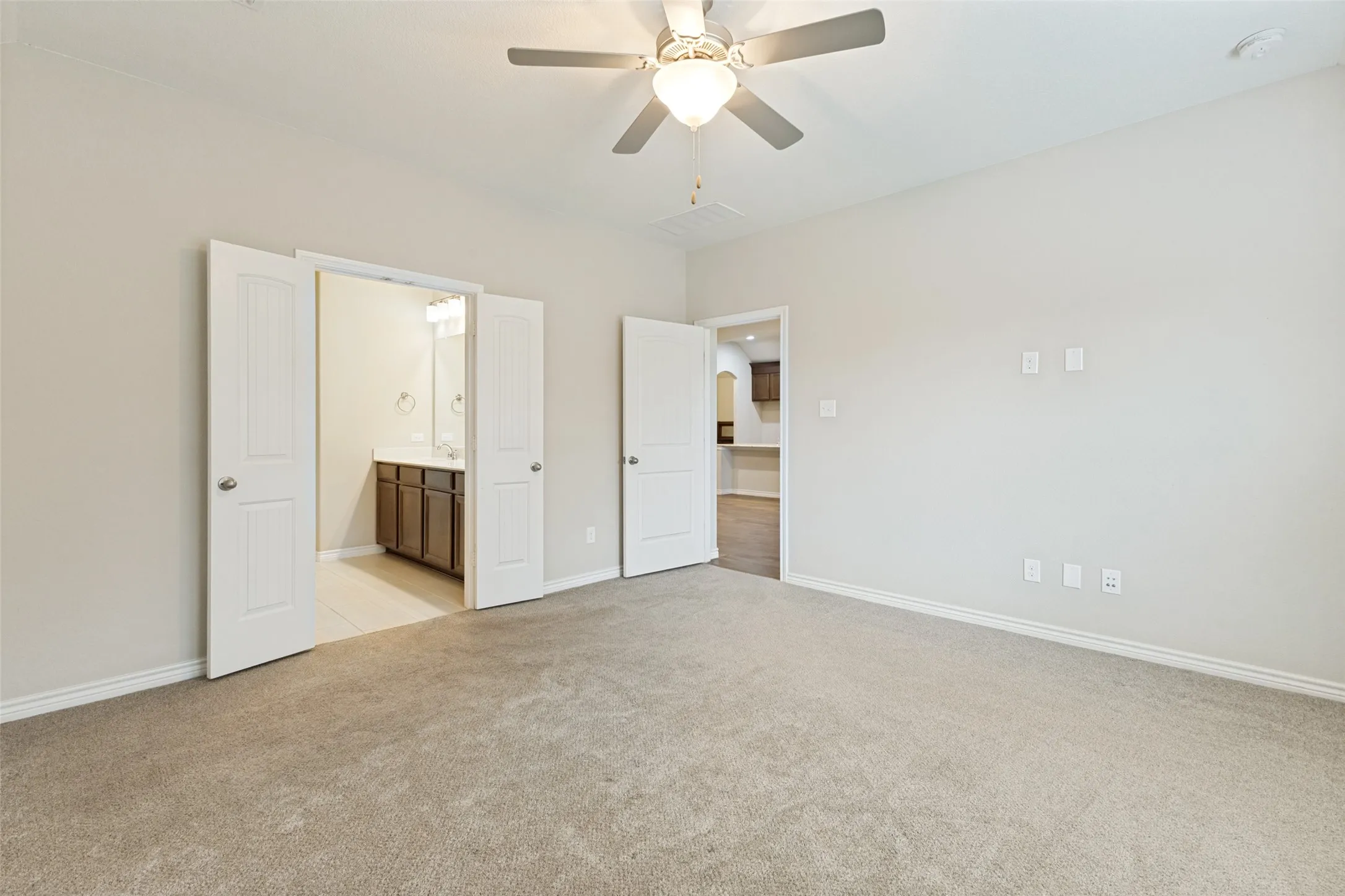 Single Family Residence For Sale in Kaufman County , 343 Blanco Drive, Forney, Texas 75126, 3 Bedroom, 2 Bathroom, 2 Garage spaces, 2,011 Sqft, built in 2018, mls#21308099, Real Estate Agent in Forney, Homes For Sale in Kaufman county, Homes For Sale in Forney, Realtor in Forney Texas, Real Estate Brokerage Independent Realty Texas, Luminita Cordes Realtor