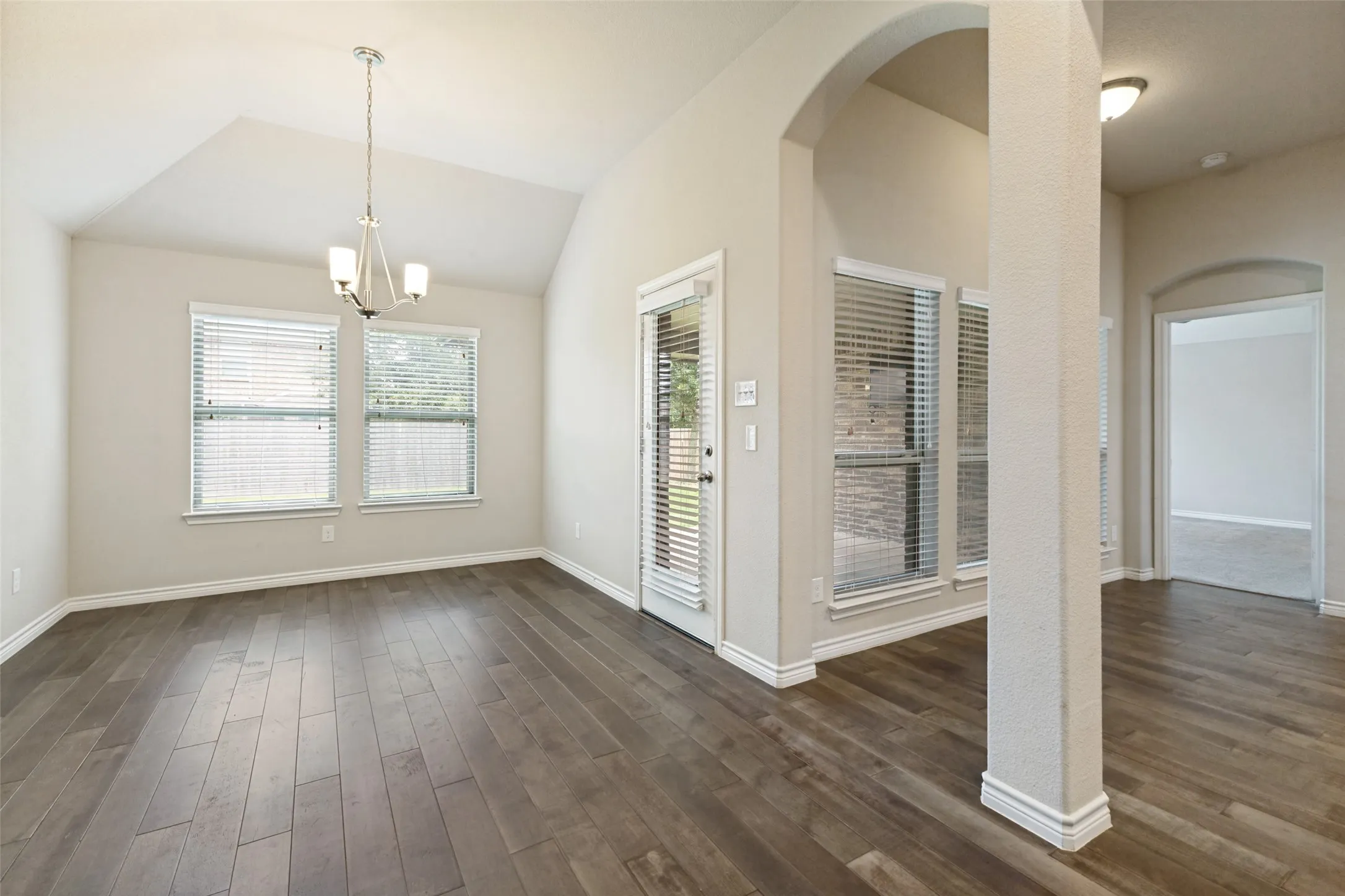 Single Family Residence For Sale in Kaufman County , 343 Blanco Drive, Forney, Texas 75126, 3 Bedroom, 2 Bathroom, 2 Garage spaces, 2,011 Sqft, built in 2018, mls#21308099, Real Estate Agent in Forney, Homes For Sale in Kaufman county, Homes For Sale in Forney, Realtor in Forney Texas, Real Estate Brokerage Independent Realty Texas, Luminita Cordes Realtor
