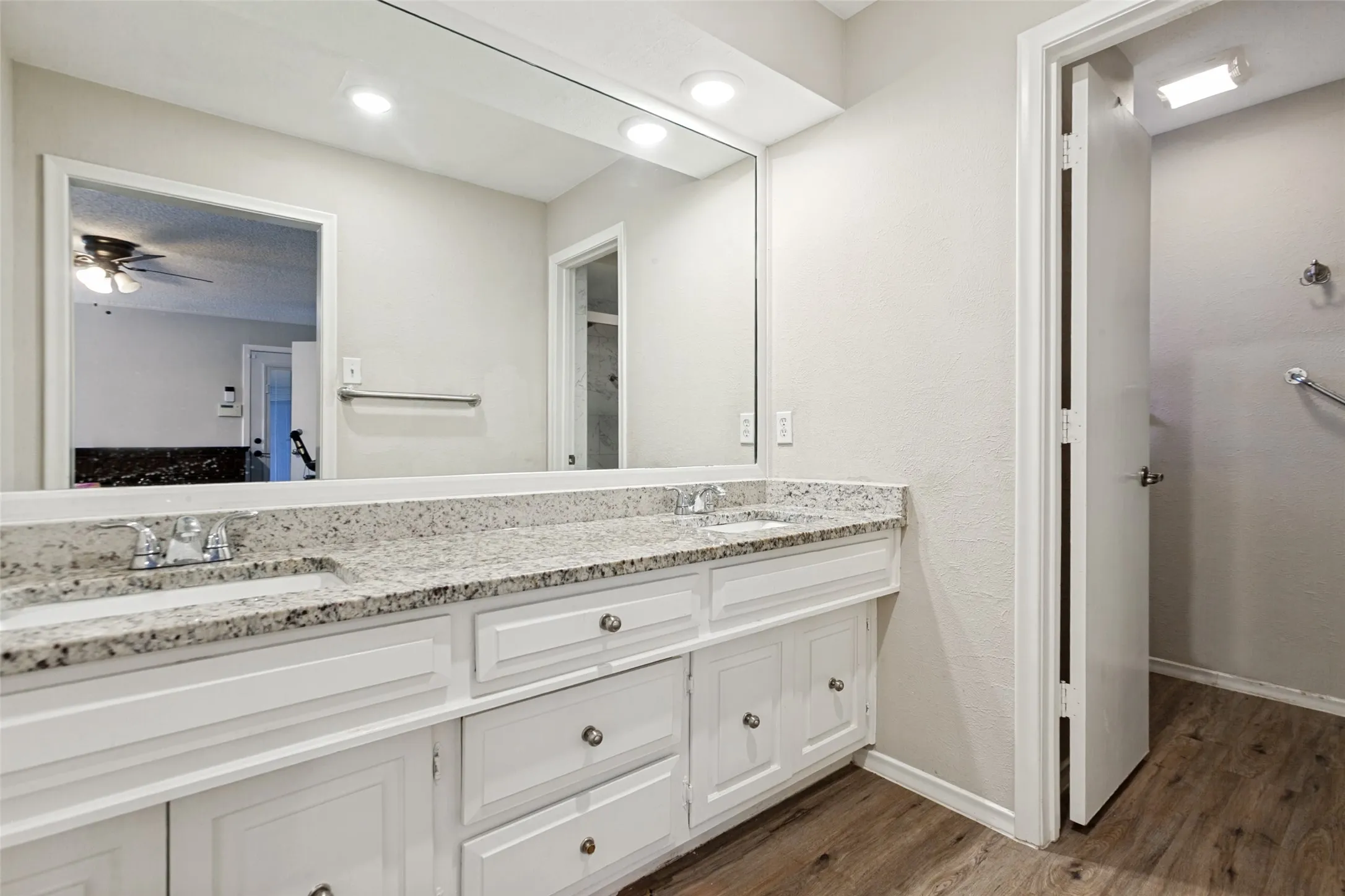 Single Family Residence For Sale in Dallas County , 1203 Grinnell Drive, Richardson, Texas 75081, 4 Bedroom, 3 Bathroom, 2 Garage spaces, 2,235 Sqft, built in 1974, mls#21307780, Real Estate Agent in Richardson, Homes For Sale in Dallas county, Homes For Sale in Richardson, Realtor in Richardson Texas, Real Estate Brokerage Independent Realty Texas, Luminita Cordes Realtor