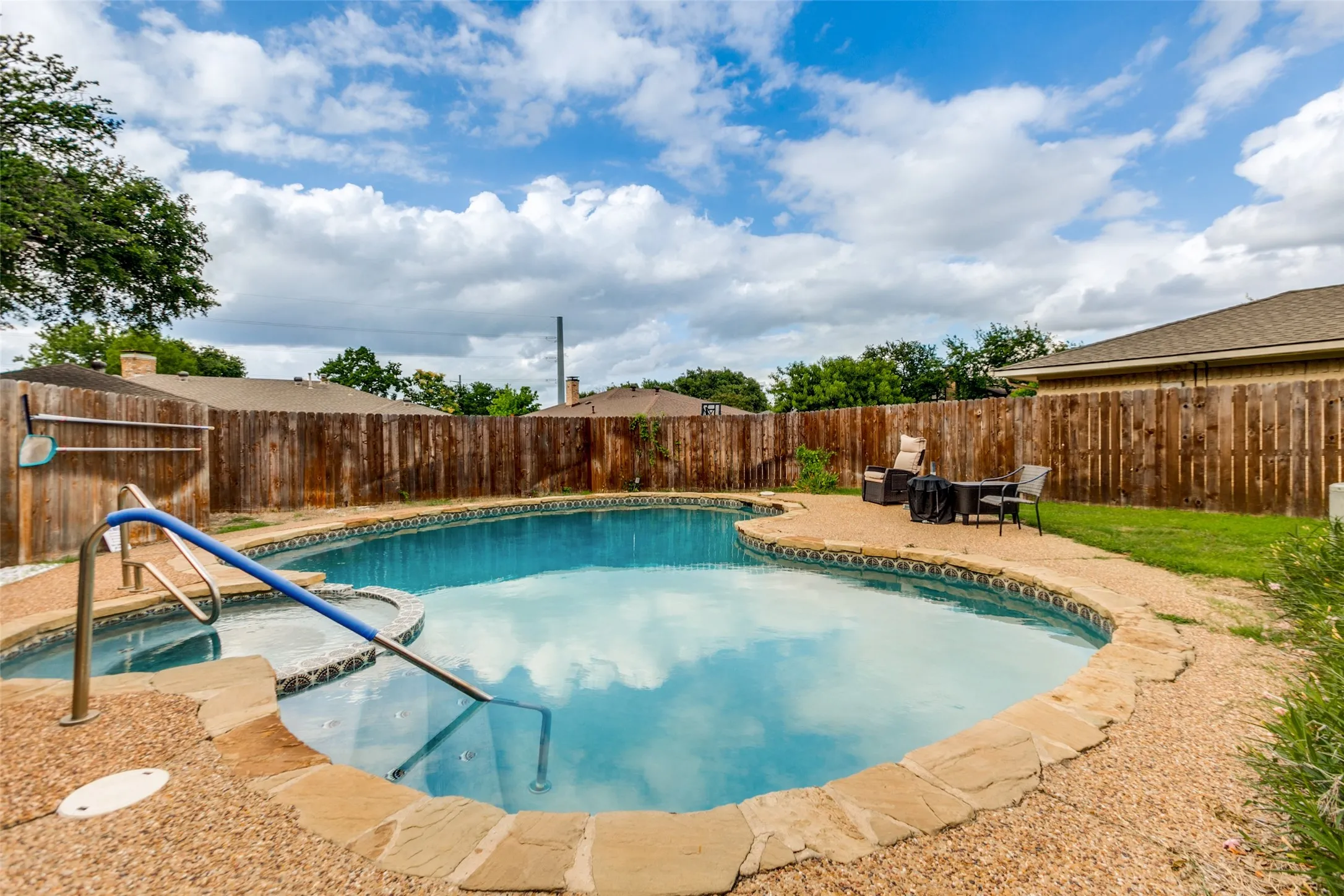 Single Family Residence For Sale in Dallas County , 1203 Grinnell Drive, Richardson, Texas 75081, 4 Bedroom, 3 Bathroom, 2 Garage spaces, 2,235 Sqft, built in 1974, mls#21307780, Real Estate Agent in Richardson, Homes For Sale in Dallas county, Homes For Sale in Richardson, Realtor in Richardson Texas, Real Estate Brokerage Independent Realty Texas, Luminita Cordes Realtor