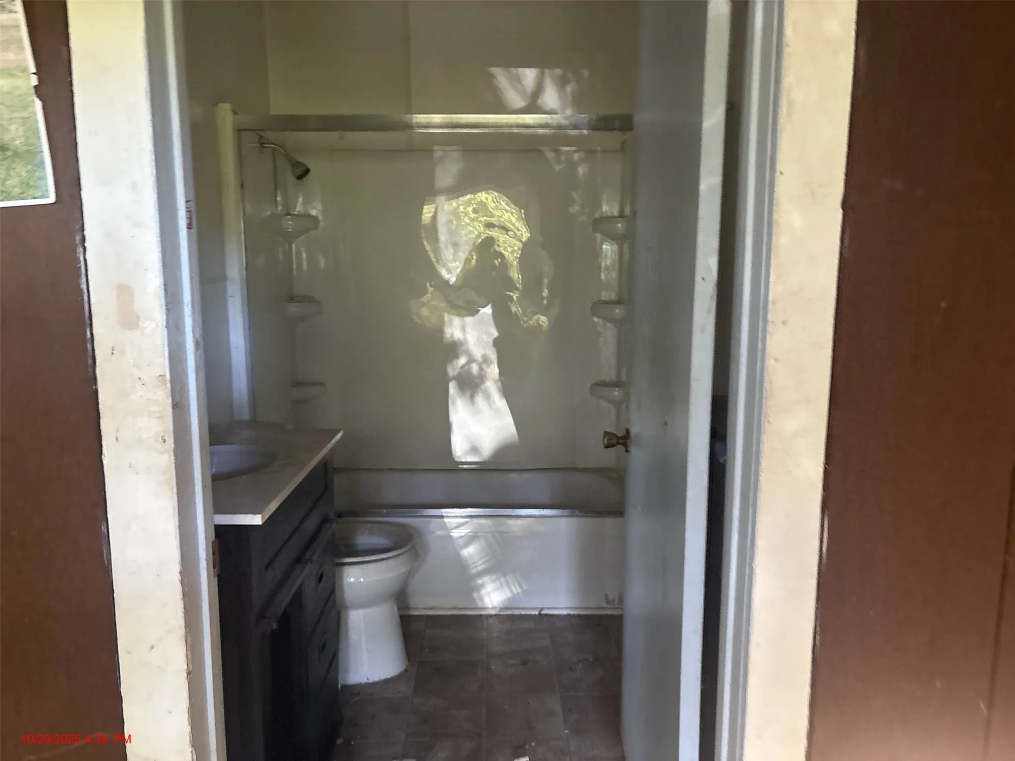 Single Family Residence For Sale in Mc Lennan County , 915 Turner Street, Waco, Texas 76704, 3 Bedroom, 1 Bathroom, Garage spaces, 1,332 Sqft, built in 1930, mls#21308108, Real Estate Agent in Waco, Homes For Sale in Mc Lennan county, Homes For Sale in Waco, Realtor in Waco Texas, Real Estate Brokerage Independent Realty Texas, Luminita Cordes Realtor