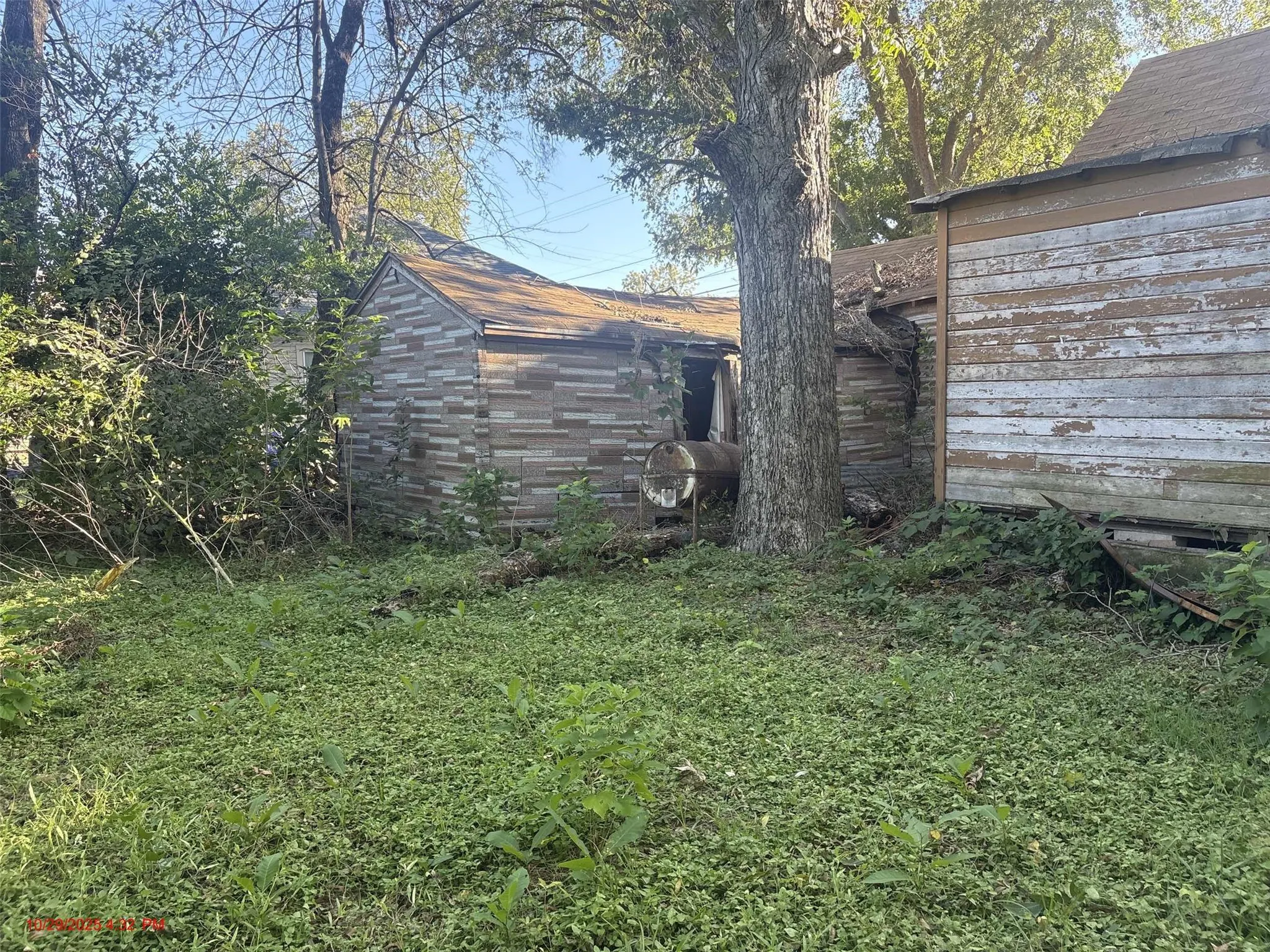 Single Family Residence For Sale in Mc Lennan County , 915 Turner Street, Waco, Texas 76704, 3 Bedroom, 1 Bathroom, Garage spaces, 1,332 Sqft, built in 1930, mls#21308108, Real Estate Agent in Waco, Homes For Sale in Mc Lennan county, Homes For Sale in Waco, Realtor in Waco Texas, Real Estate Brokerage Independent Realty Texas, Luminita Cordes Realtor