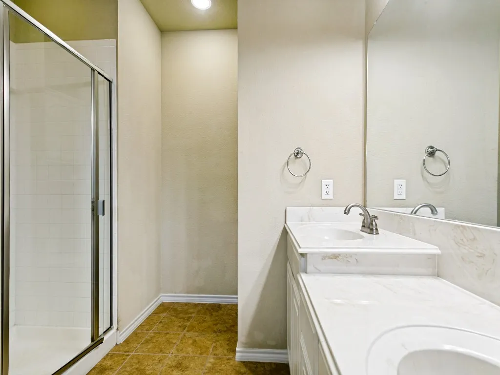 Single Family Residence For Sale in Denton County , 4009 Kensington Drive, Sanger, Texas 76266, 3 Bedroom, 2 Bathroom, 2 Garage spaces, 1,617 Sqft, built in 2018, Price $290,000, mls#21308120, Real Estate Agent in Sanger, Homes For Sale in Denton county, Homes For Sale in Sanger, Realtor in Sanger Texas, Real Estate Brokerage Independent Realty Texas, Luminita Cordes Realtor