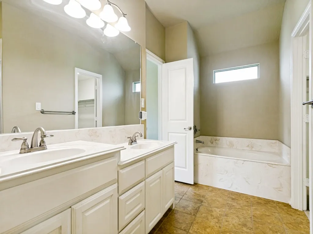 Single Family Residence For Sale in Denton County , 4009 Kensington Drive, Sanger, Texas 76266, 3 Bedroom, 2 Bathroom, 2 Garage spaces, 1,617 Sqft, built in 2018, Price $290,000, mls#21308120, Real Estate Agent in Sanger, Homes For Sale in Denton county, Homes For Sale in Sanger, Realtor in Sanger Texas, Real Estate Brokerage Independent Realty Texas, Luminita Cordes Realtor