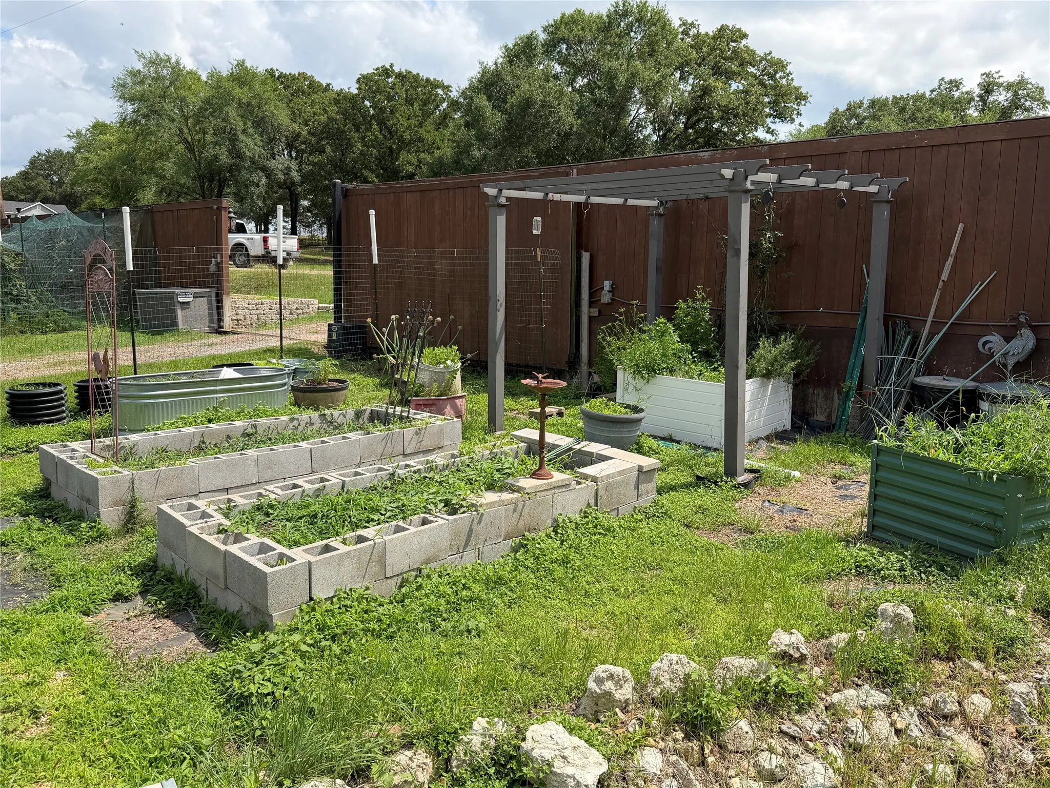 Single Family Residence For Sale in Limestone County , 587 Lcr 779, Groesbeck, Texas 76642, 3 Bedroom, 2 Bathroom, 2 Garage spaces, 1,638 Sqft, built in 2000, mls#21266176, Real Estate Agent in Groesbeck, Homes For Sale in Limestone county, Homes For Sale in Groesbeck, Realtor in Groesbeck Texas, Real Estate Brokerage Independent Realty Texas, Luminita Cordes Realtor