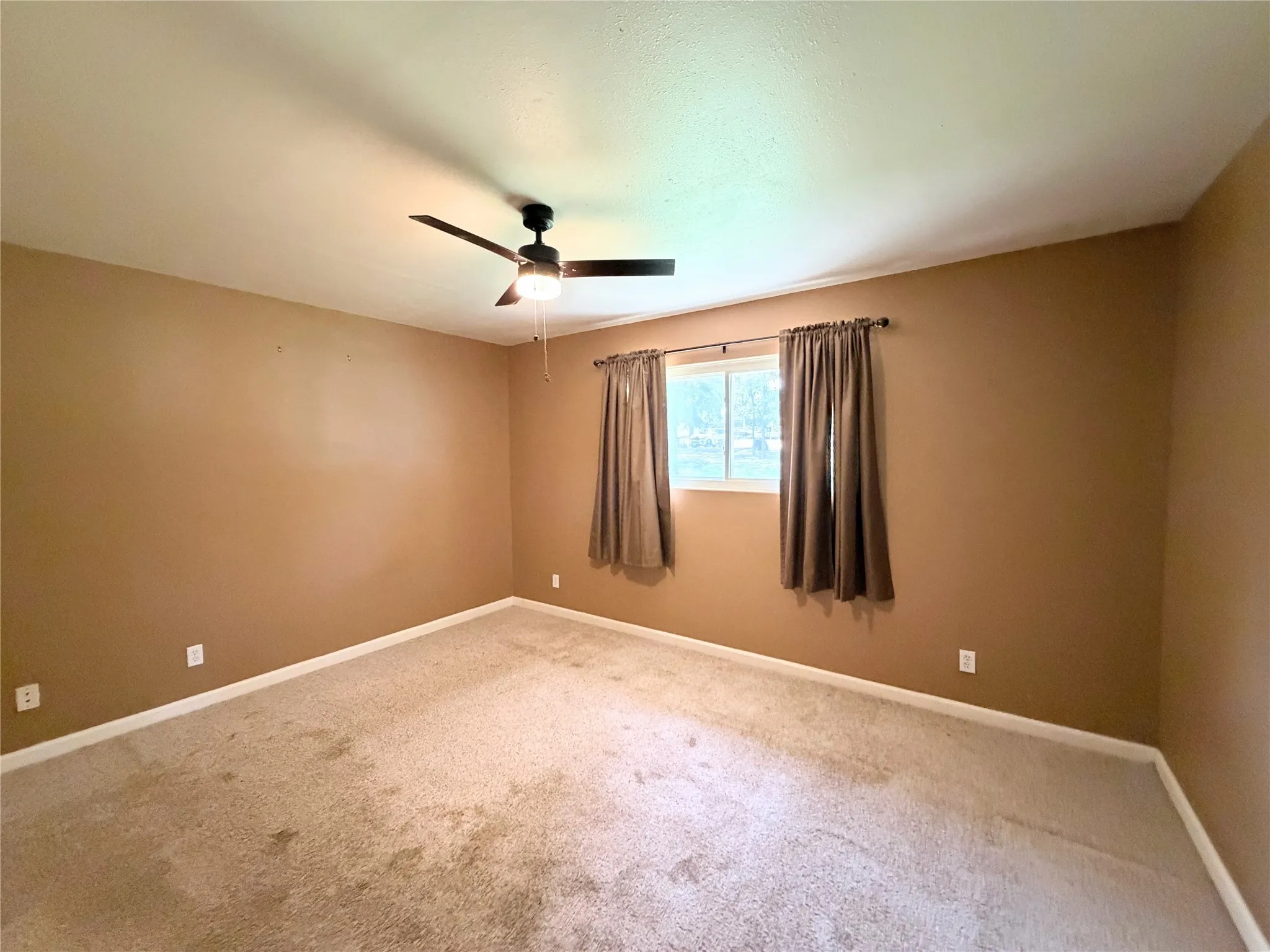 Single Family Residence For Sale in Limestone County , 587 Lcr 779, Groesbeck, Texas 76642, 3 Bedroom, 2 Bathroom, 2 Garage spaces, 1,638 Sqft, built in 2000, mls#21266176, Real Estate Agent in Groesbeck, Homes For Sale in Limestone county, Homes For Sale in Groesbeck, Realtor in Groesbeck Texas, Real Estate Brokerage Independent Realty Texas, Luminita Cordes Realtor