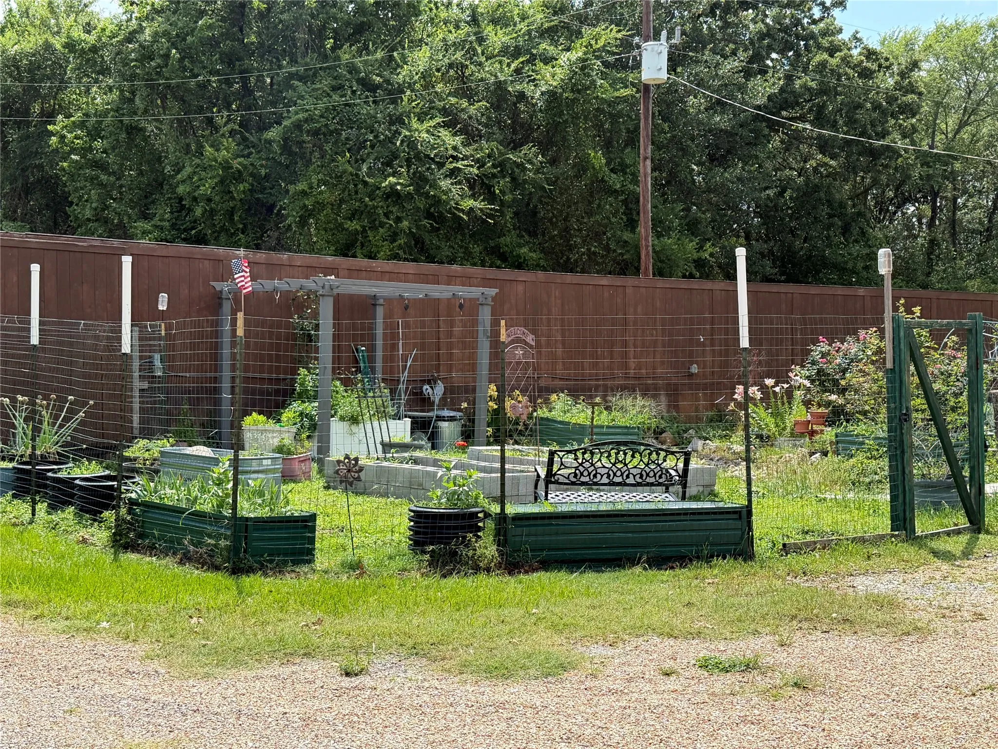 Single Family Residence For Sale in Limestone County , 587 Lcr 779, Groesbeck, Texas 76642, 3 Bedroom, 2 Bathroom, 2 Garage spaces, 1,638 Sqft, built in 2000, mls#21266176, Real Estate Agent in Groesbeck, Homes For Sale in Limestone county, Homes For Sale in Groesbeck, Realtor in Groesbeck Texas, Real Estate Brokerage Independent Realty Texas, Luminita Cordes Realtor
