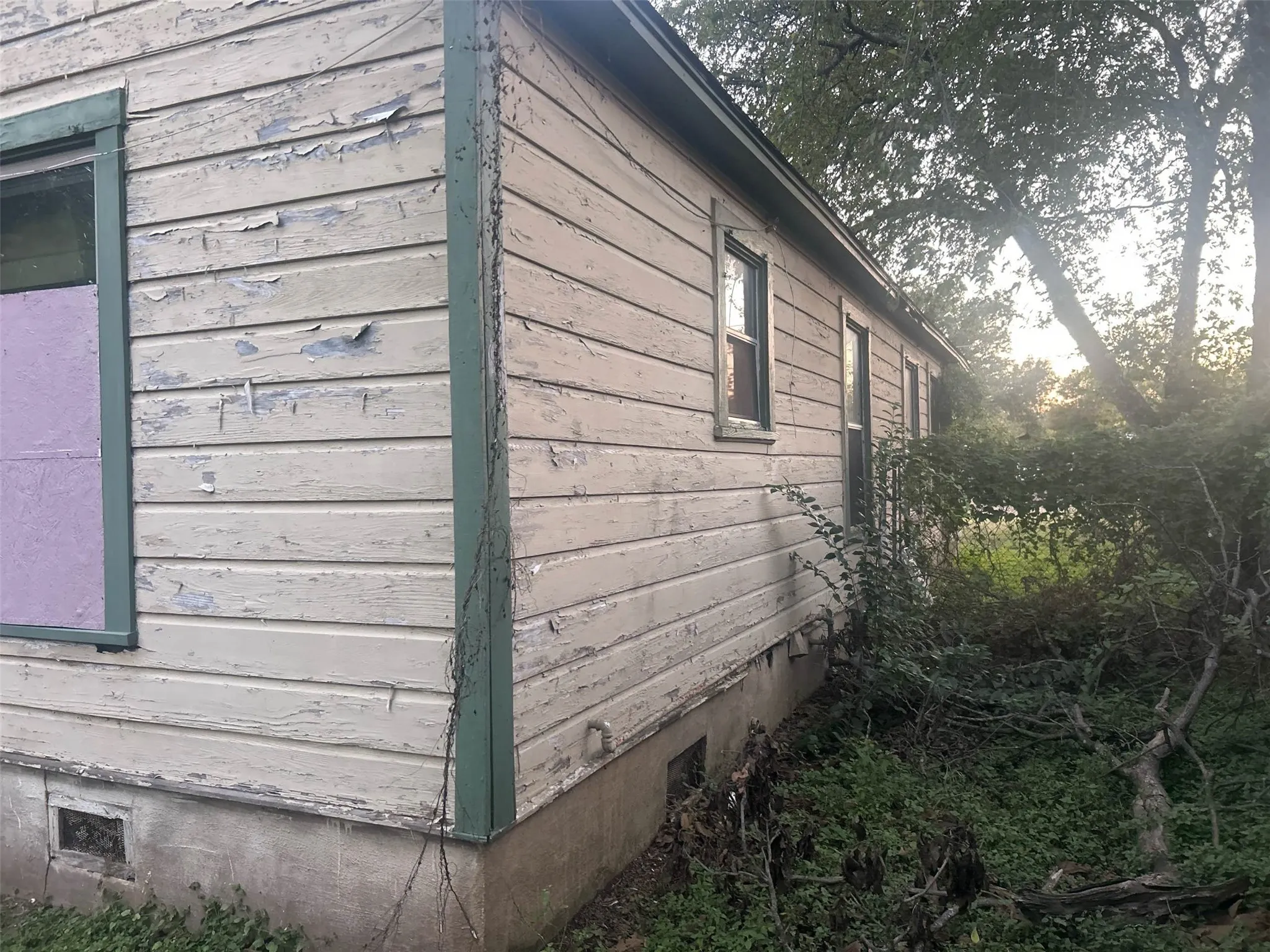 Single Family Residence For Sale in Mc Lennan County , 3317 N 23rd Street, Waco, Texas 76708, 2 Bedroom, 1 Bathroom, Garage spaces, 848 Sqft, built in 1947, mls#21308129, Real Estate Agent in Waco, Homes For Sale in Mc Lennan county, Homes For Sale in Waco, Realtor in Waco Texas, Real Estate Brokerage Independent Realty Texas, Luminita Cordes Realtor