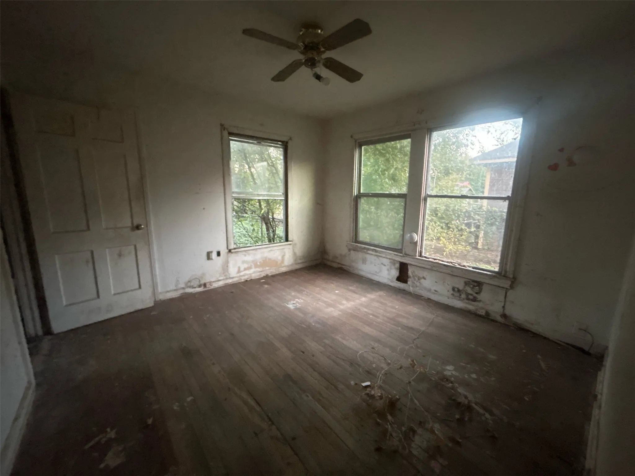Single Family Residence For Sale in Mc Lennan County , 3317 N 23rd Street, Waco, Texas 76708, 2 Bedroom, 1 Bathroom, Garage spaces, 848 Sqft, built in 1947, mls#21308129, Real Estate Agent in Waco, Homes For Sale in Mc Lennan county, Homes For Sale in Waco, Realtor in Waco Texas, Real Estate Brokerage Independent Realty Texas, Luminita Cordes Realtor