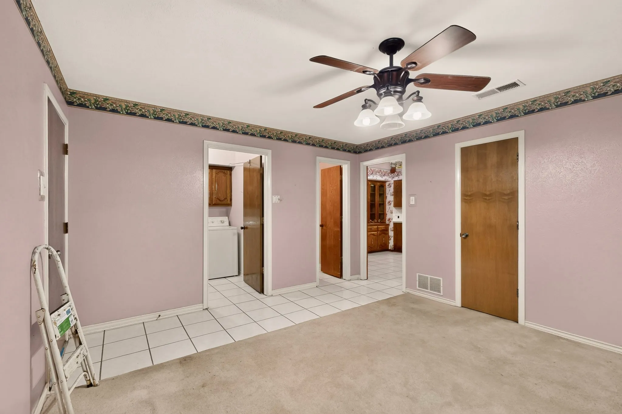 Single Family Residence For Sale in Dallas County , 1000 Townsend Lane, De Soto, Texas 75115, 3 Bedrooms, 3 Bathrooms, 2 Garage spaces, 2,365 Sqft, built in 1978, Price $309,000, mls#21308081, Real Estate Agent in De Soto, Homes For Sale in Dallas county, Homes For Sale in De Soto, Realtor in De Soto Texas, Real Estate Brokerage Independent Realty Texas, Luminita Cordes Realtor