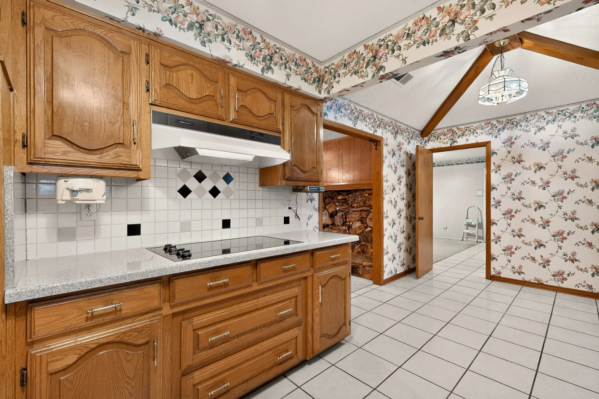 Single Family Residence For Sale in Dallas County , 1000 Townsend Lane, De Soto, Texas 75115, 3 Bedrooms, 3 Bathrooms, 2 Garage spaces, 2,365 Sqft, built in 1978, Price $309,000, mls#21308081, Real Estate Agent in De Soto, Homes For Sale in Dallas county, Homes For Sale in De Soto, Realtor in De Soto Texas, Real Estate Brokerage Independent Realty Texas, Luminita Cordes Realtor