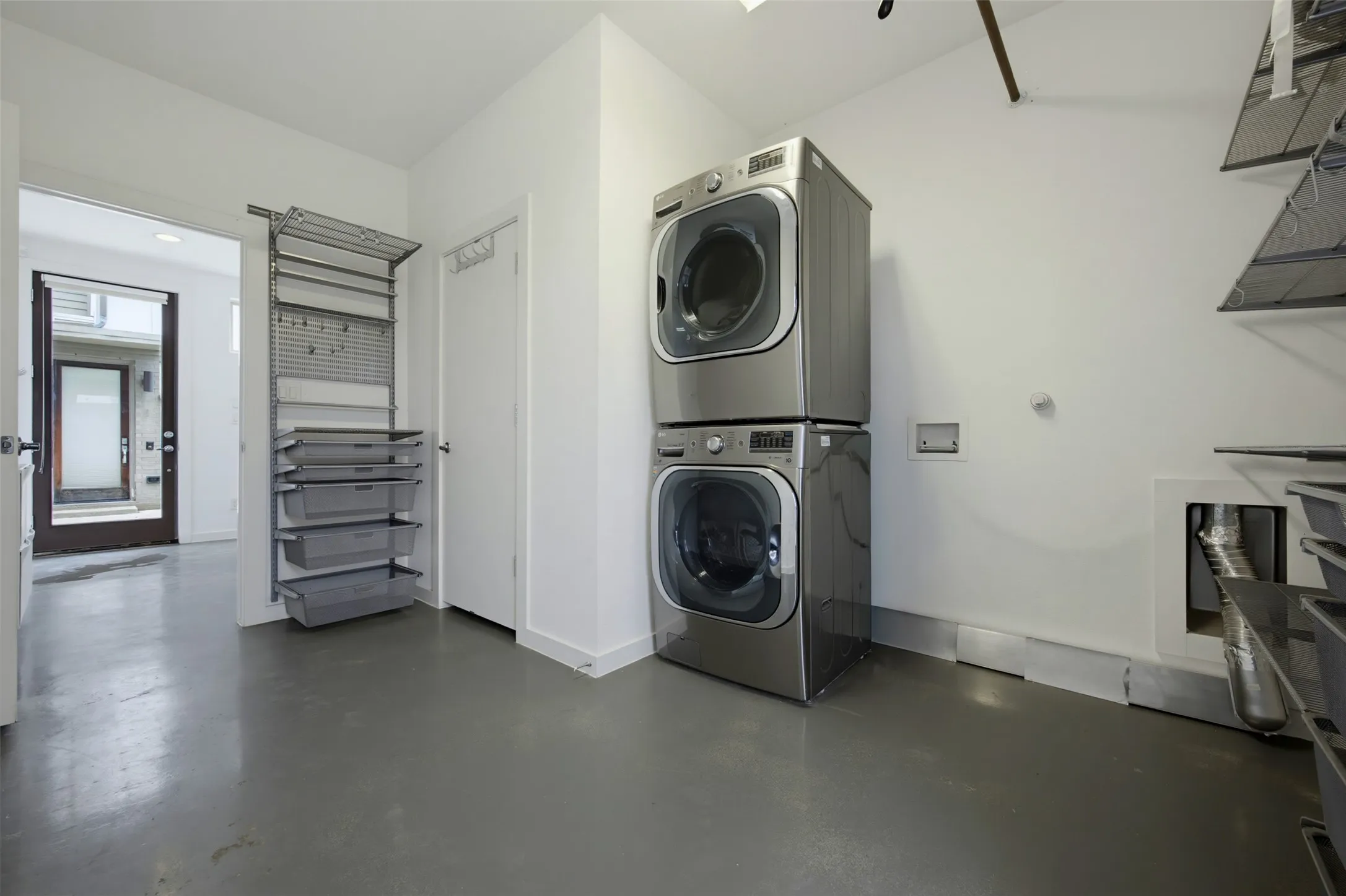 Condominium For Sale in Dallas County , 1915 Summit Avenue 1, Dallas, Texas 75206, 3 Bedroom, 3 Bathroom, 2 Garage spaces, 1,936 Sqft, built in 2015, mls#21290310, Real Estate Agent in Dallas, Homes For Sale in Dallas county, Homes For Sale in Dallas, Realtor in Dallas Texas, Real Estate Brokerage Independent Realty Texas, Luminita Cordes Realtor