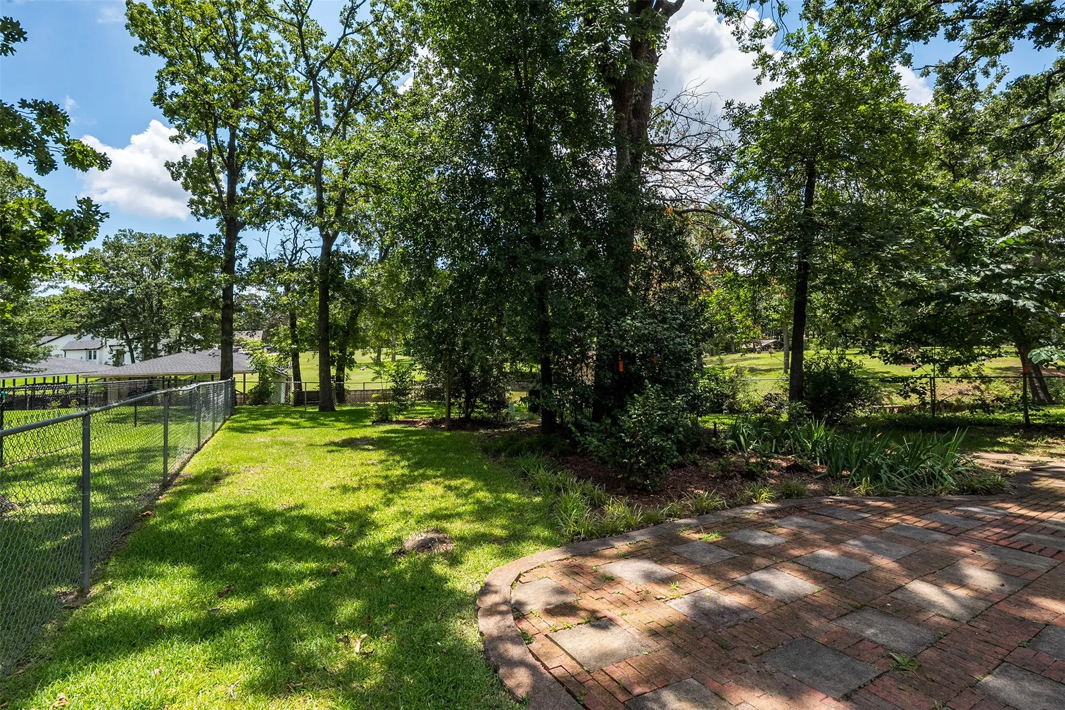 Single Family Residence For Sale in Henderson County , 49 Sunset Boulevard, Star Harbor, Texas 75148, 3 Bedroom, 3 Bathroom, 2 Garage spaces, 2,166 Sqft, built in 1993, mls#21307995, Real Estate Agent in Star Harbor, Homes For Sale in Henderson county, Homes For Sale in Star Harbor, Realtor in Star Harbor Texas, Real Estate Brokerage Independent Realty Texas, Luminita Cordes Realtor