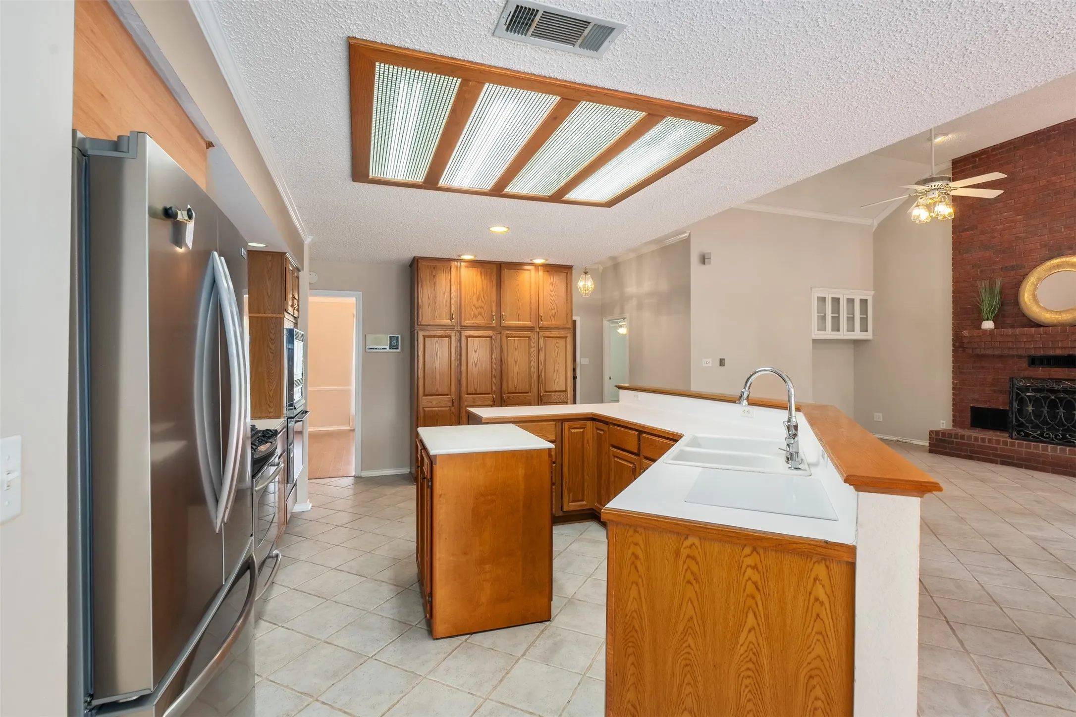 Single Family Residence For Sale in Henderson County , 49 Sunset Boulevard, Star Harbor, Texas 75148, 3 Bedroom, 3 Bathroom, 2 Garage spaces, 2,166 Sqft, built in 1993, mls#21307995, Real Estate Agent in Star Harbor, Homes For Sale in Henderson county, Homes For Sale in Star Harbor, Realtor in Star Harbor Texas, Real Estate Brokerage Independent Realty Texas, Luminita Cordes Realtor