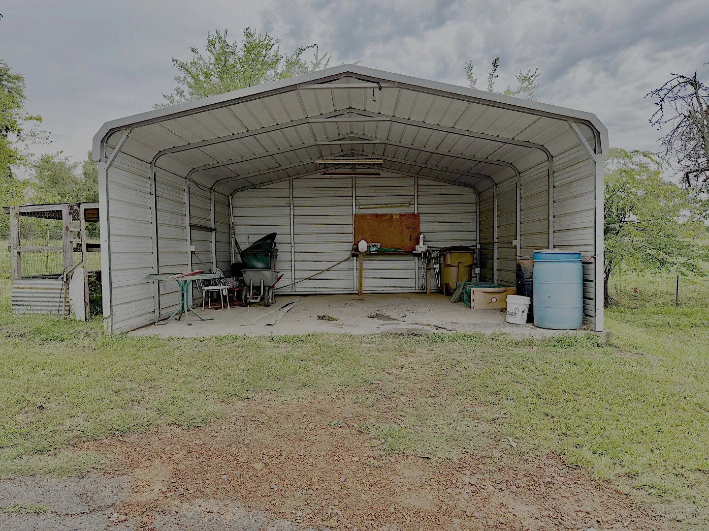 Single Family Residence For Sale in Morris County , 870 US Highway 259 S, Daingerfield, Texas 75638, 3 Bedrooms, 1 Bathroom, Garage spaces, 1,592 Sqft, built in 1952, Price $94,900, mls#21308152, Real Estate Agent in Daingerfield, Homes For Sale in Morris county, Homes For Sale in Daingerfield, Realtor in Daingerfield Texas, Real Estate Brokerage Independent Realty Texas, Luminita Cordes Realtor