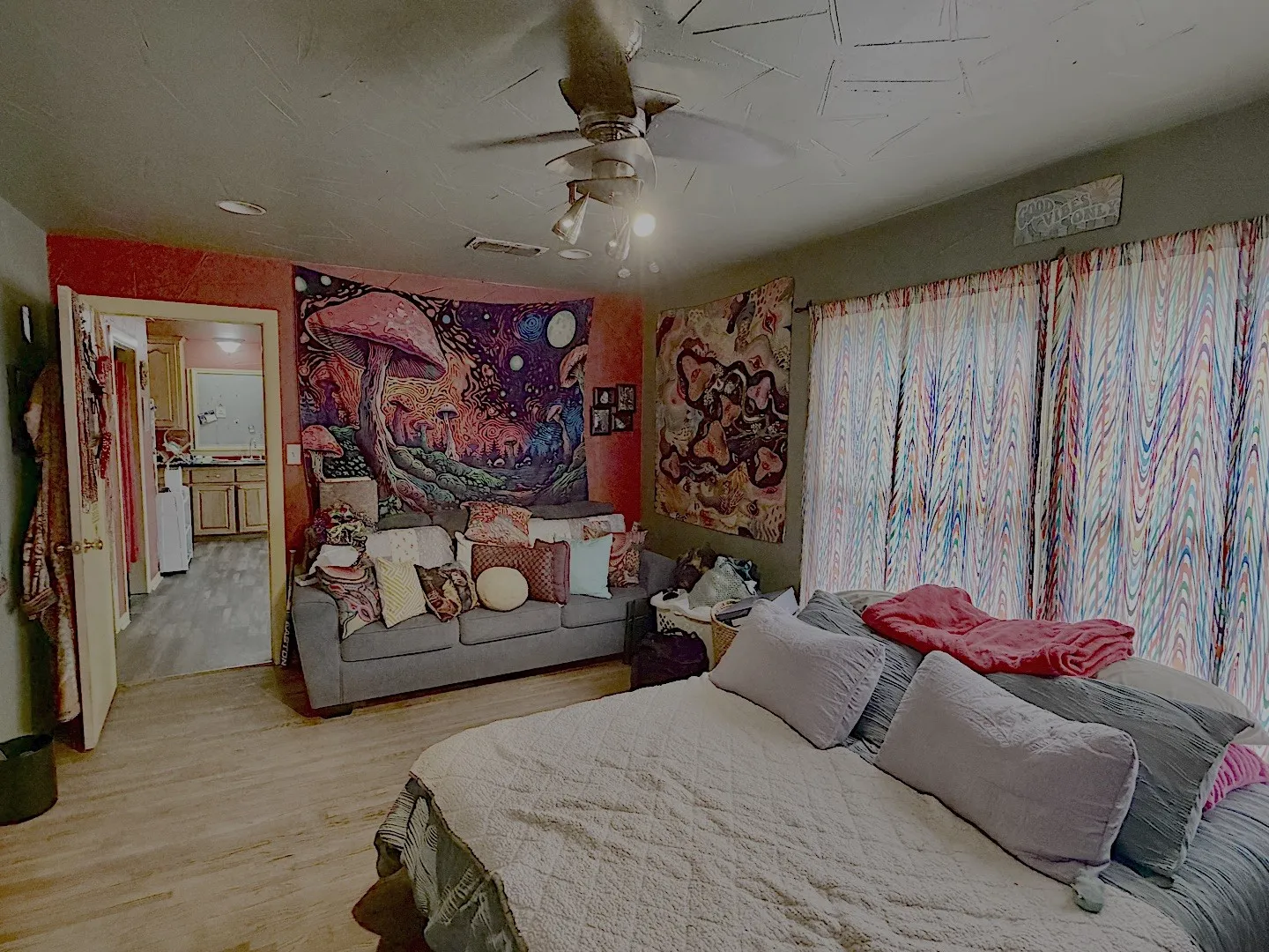 2nd living room used at 4th bedroom
