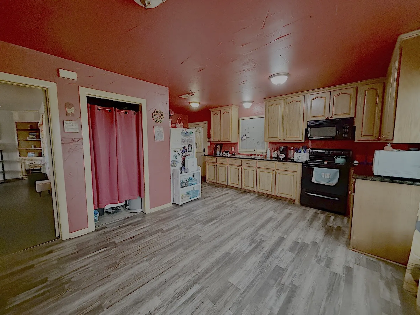 Single Family Residence For Sale in Morris County , 870 US Highway 259 S, Daingerfield, Texas 75638, 3 Bedrooms, 1 Bathroom, Garage spaces, 1,592 Sqft, built in 1952, Price $94,900, mls#21308152, Real Estate Agent in Daingerfield, Homes For Sale in Morris county, Homes For Sale in Daingerfield, Realtor in Daingerfield Texas, Real Estate Brokerage Independent Realty Texas, Luminita Cordes Realtor